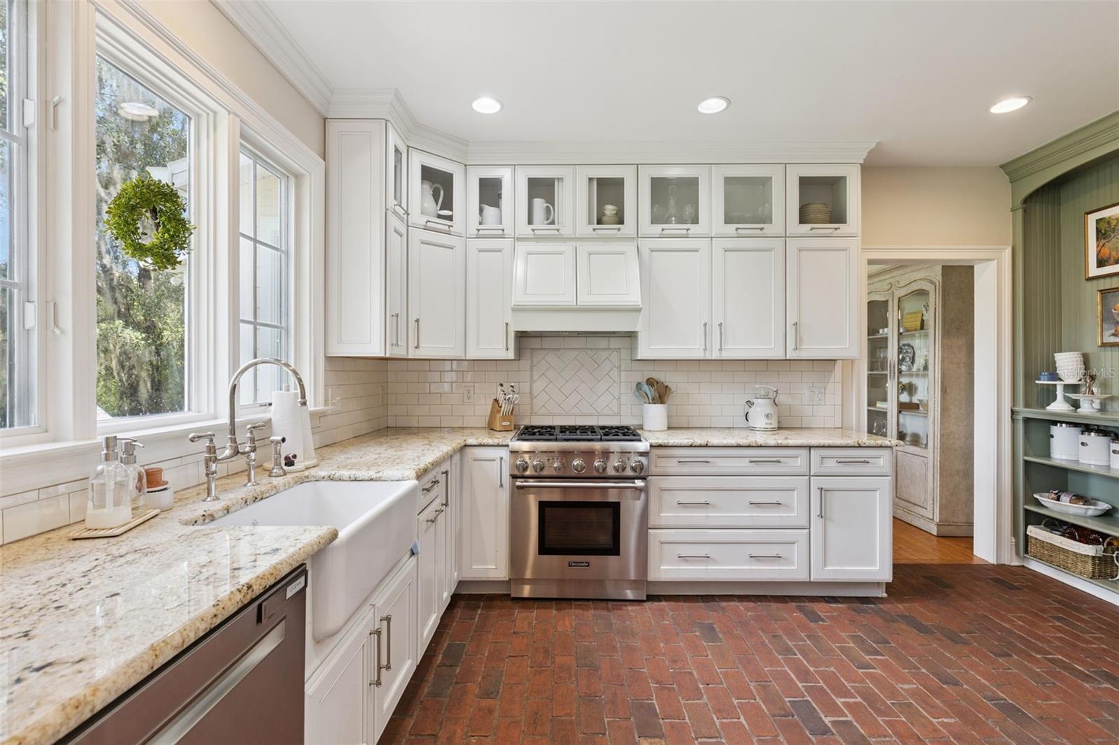 Image 13 of 73 For 1005 Elysium Boulevard