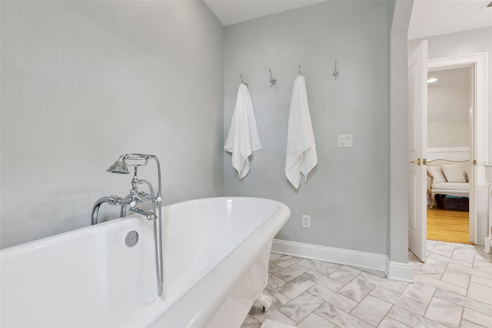 Image 31 of 73 For 1005 Elysium Boulevard