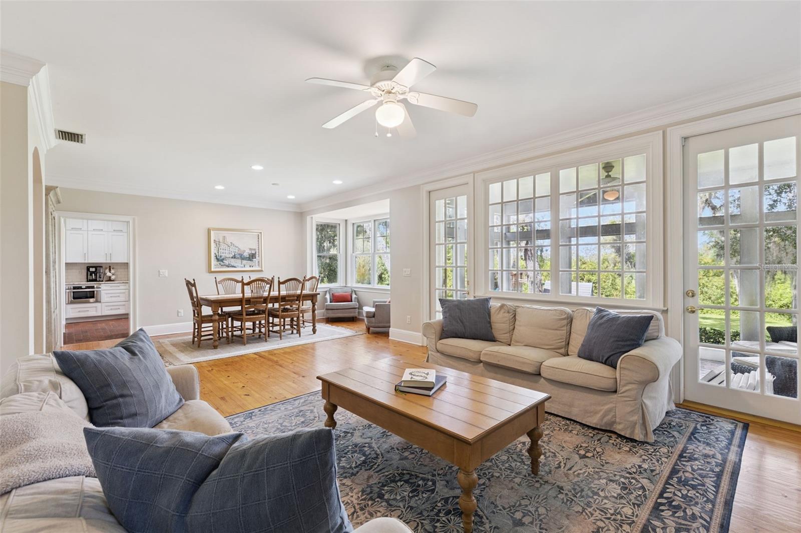 Image 5 of 73 For 1005 Elysium Boulevard