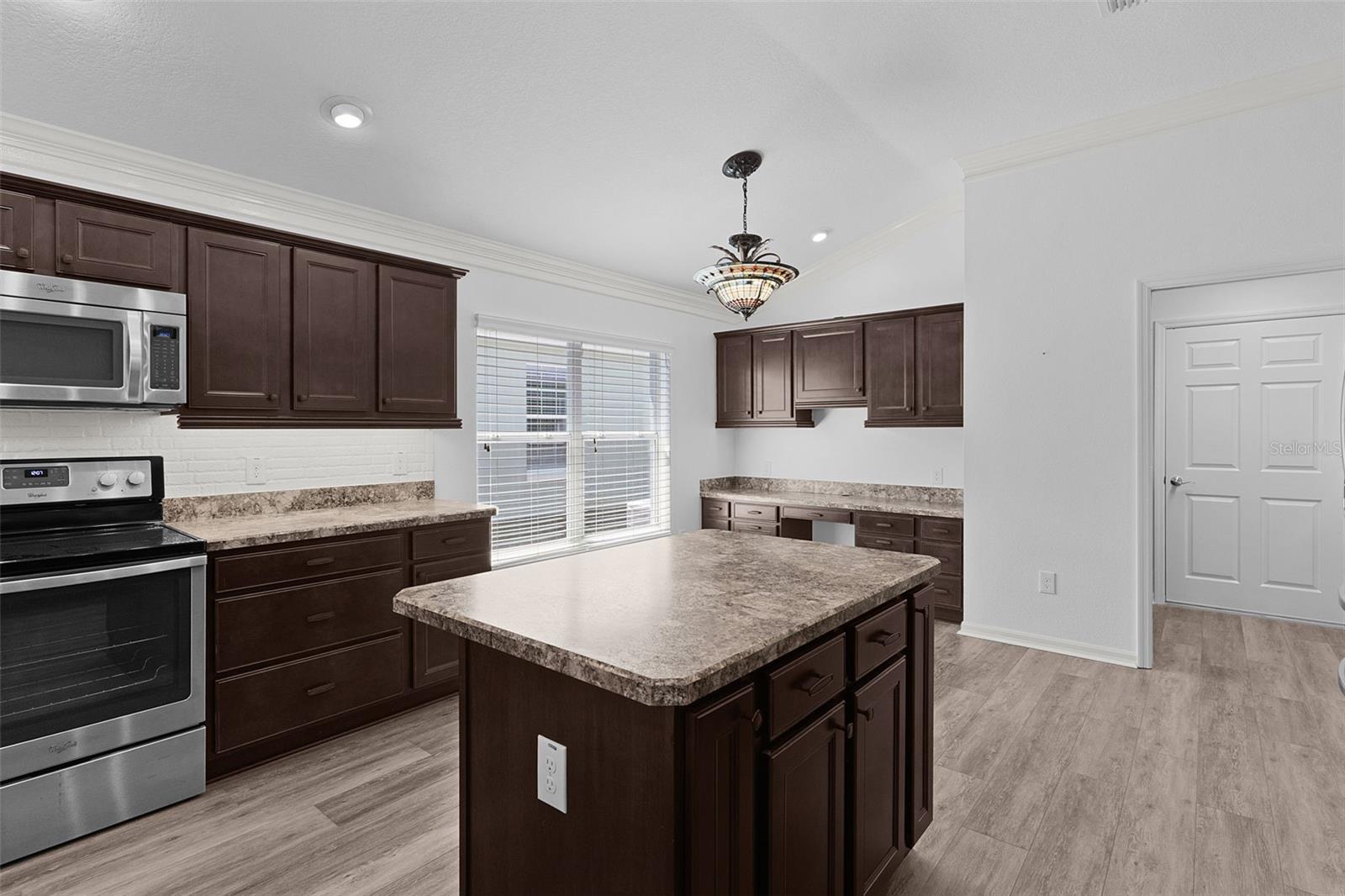 Image 13 of 35 For 3327 Dalkeith Terrace