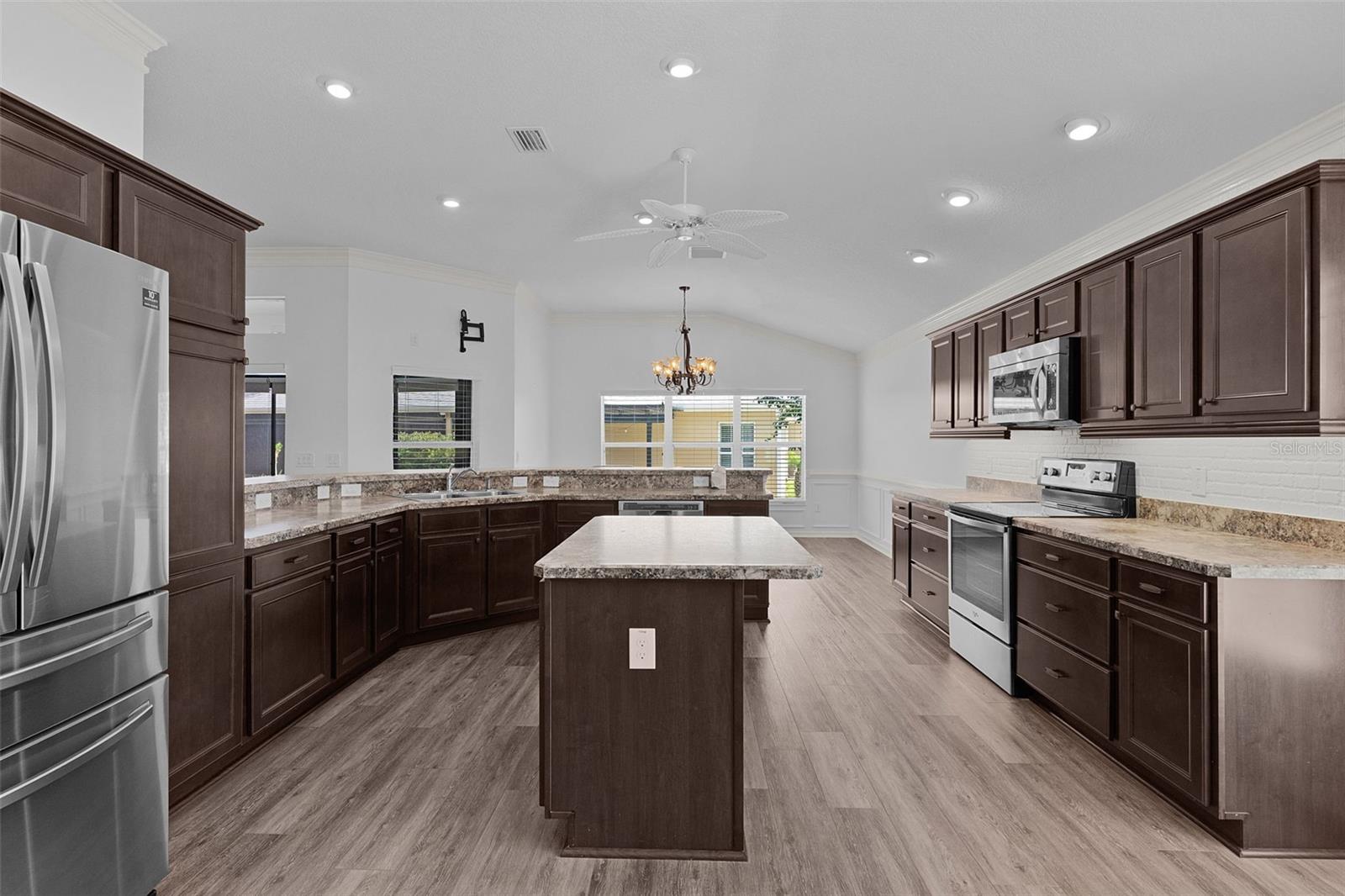 Image 14 of 35 For 3327 Dalkeith Terrace