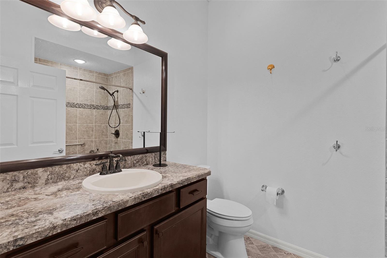 Image 25 of 35 For 3327 Dalkeith Terrace