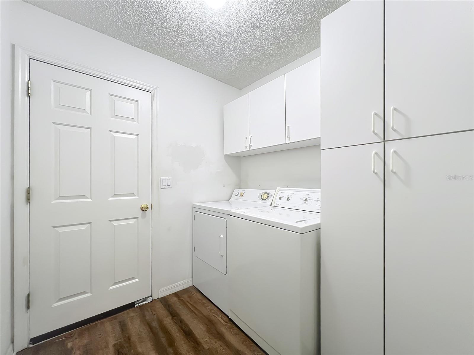Image 43 of 72 For 5902 Princess Diana Court
