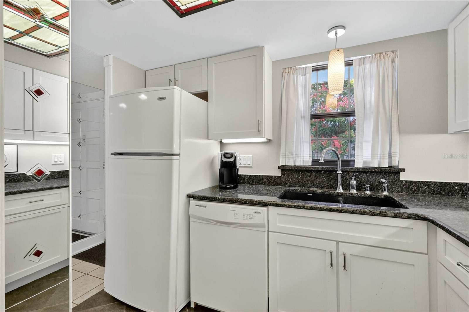 Image 8 of 40 For 101 Grandview Street 210