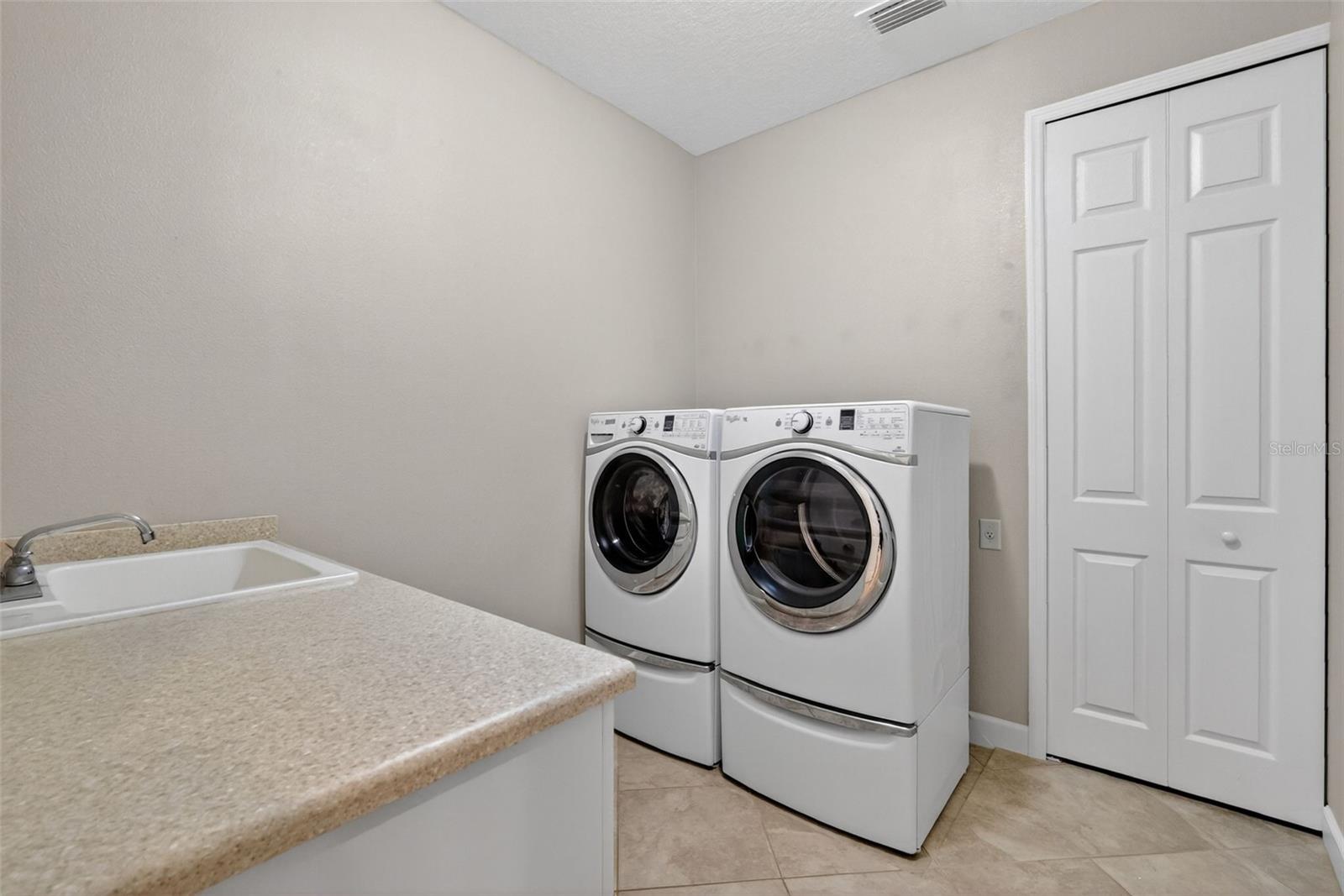 Image 35 of 77 For 8852 Bridgeport Bay Circle