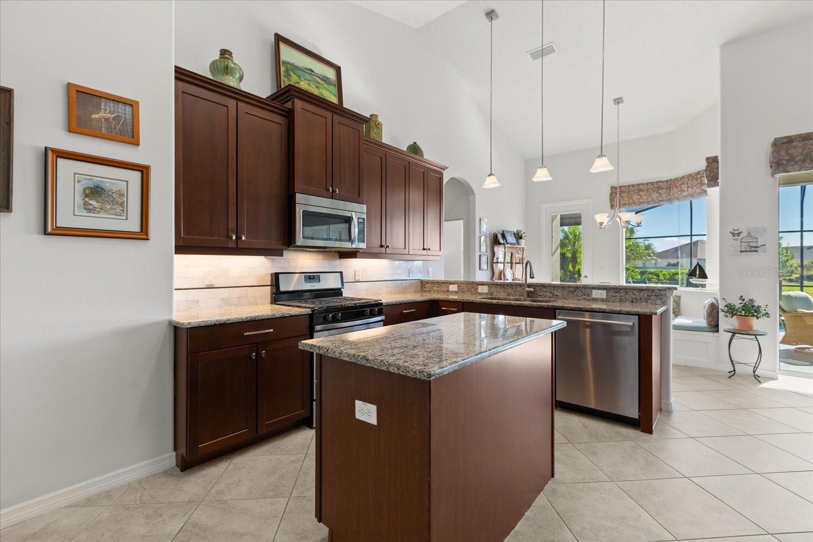 Image 7 of 31 For 8788 Bridgeport Bay Circle