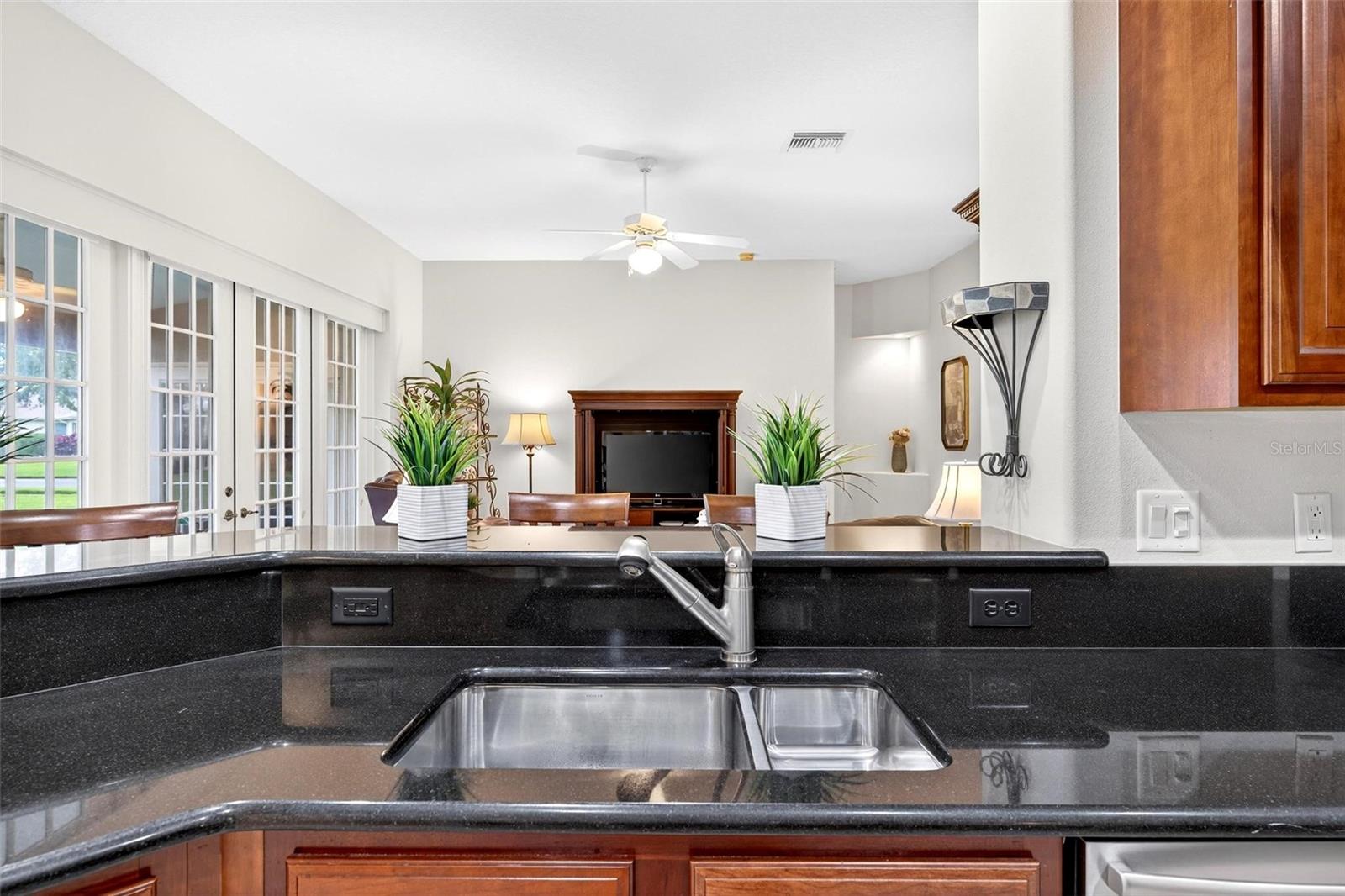 Image 11 of 68 For 27402 Desert Rose Court