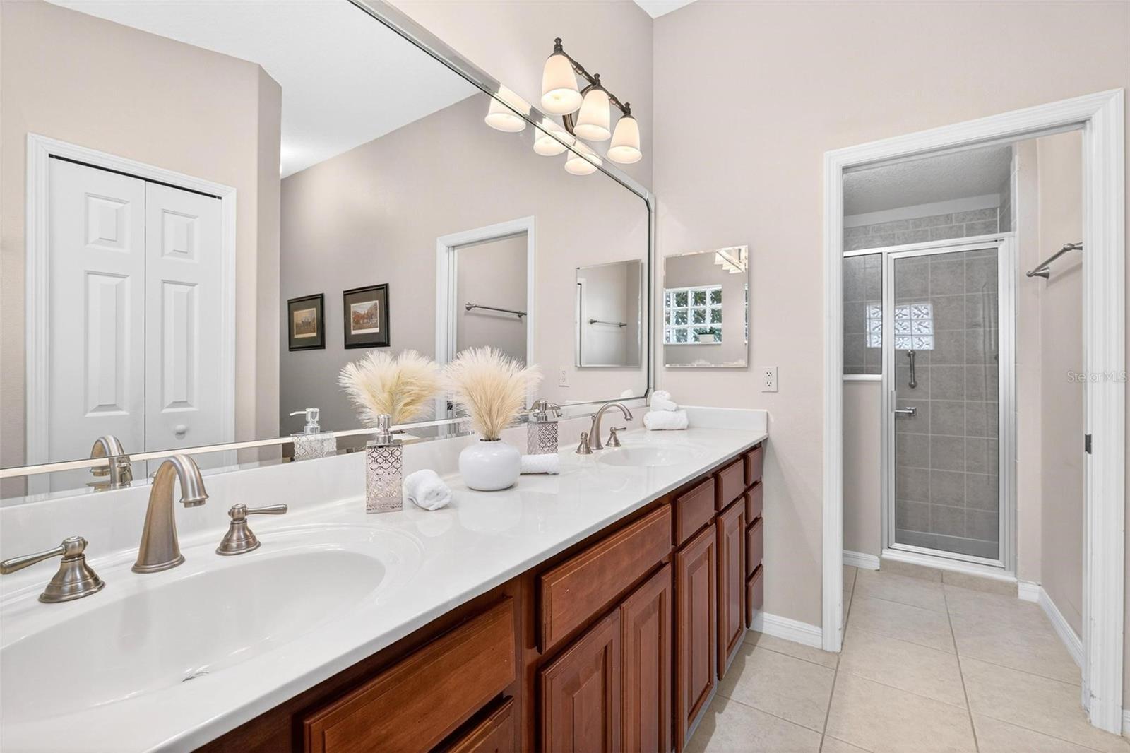 Image 23 of 68 For 27402 Desert Rose Court