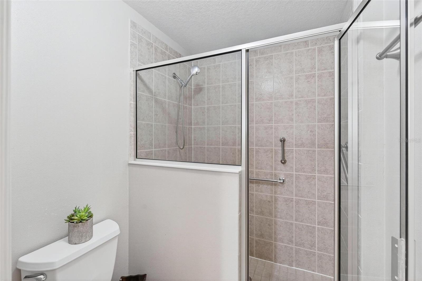 Image 25 of 68 For 27402 Desert Rose Court