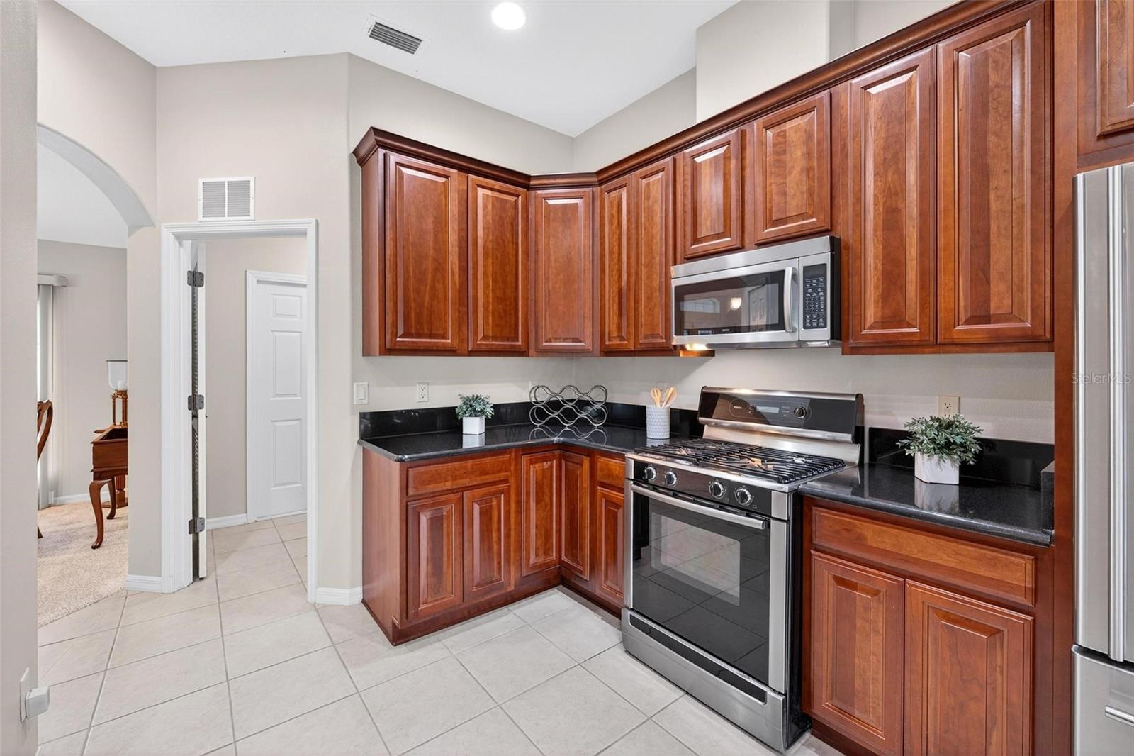 Image 38 of 68 For 27402 Desert Rose Court