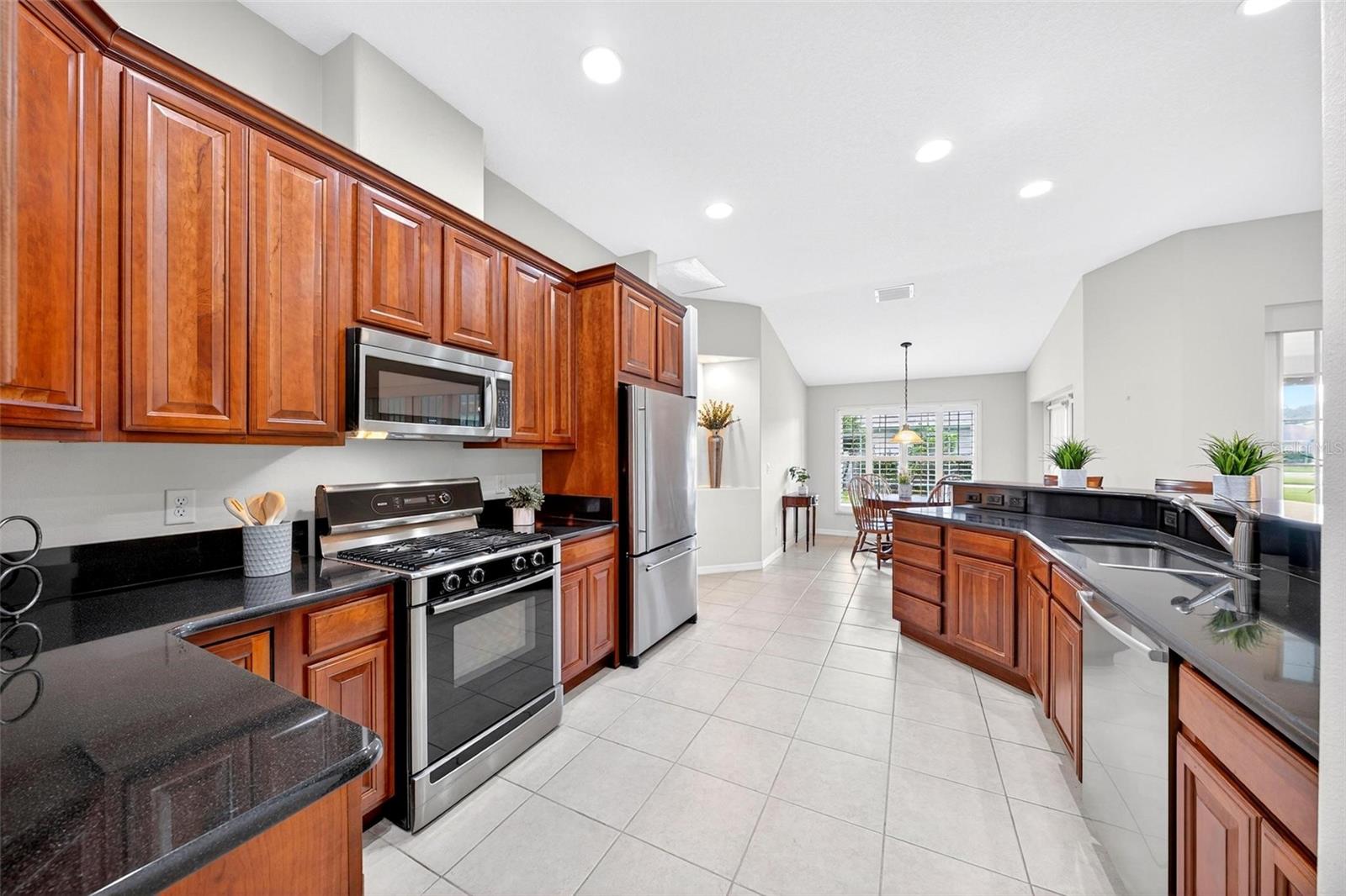 Image 6 of 68 For 27402 Desert Rose Court