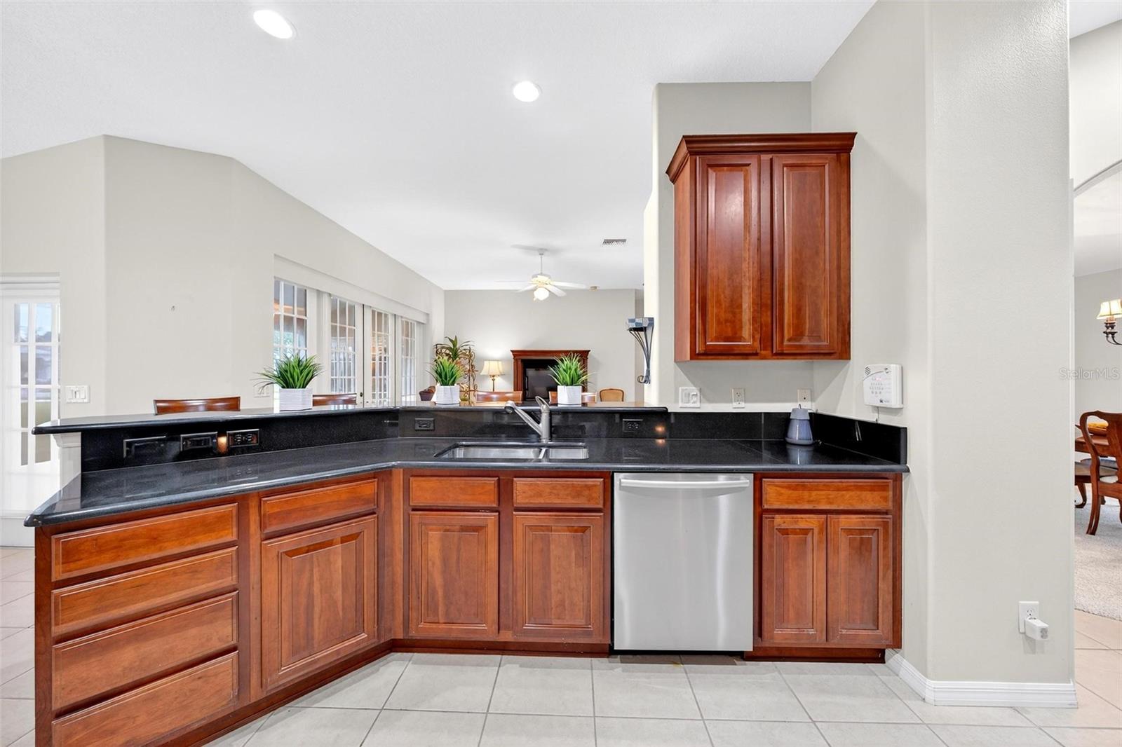 Image 9 of 68 For 27402 Desert Rose Court