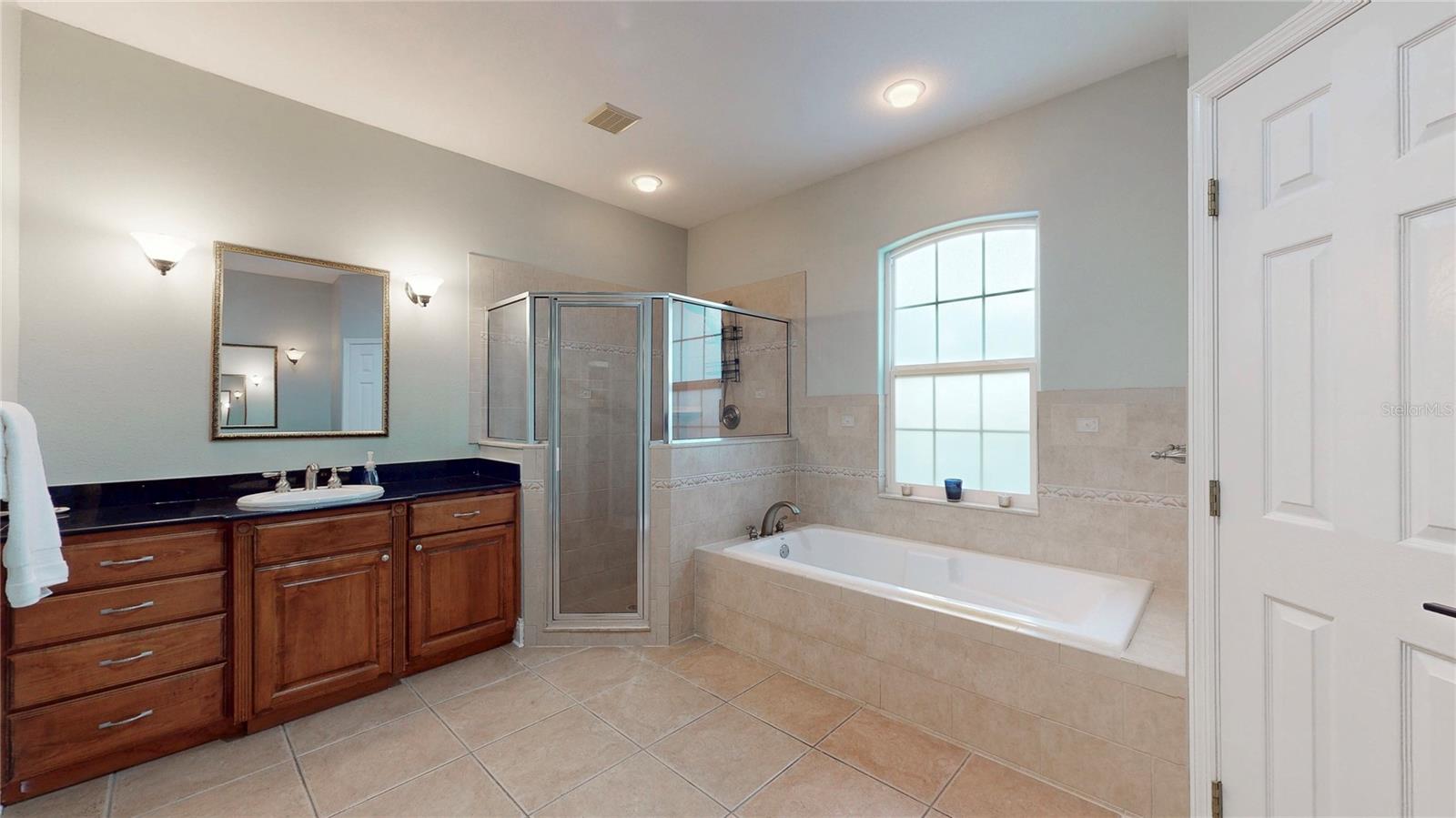 Image 26 of 58 For 11130 Crooked River Court