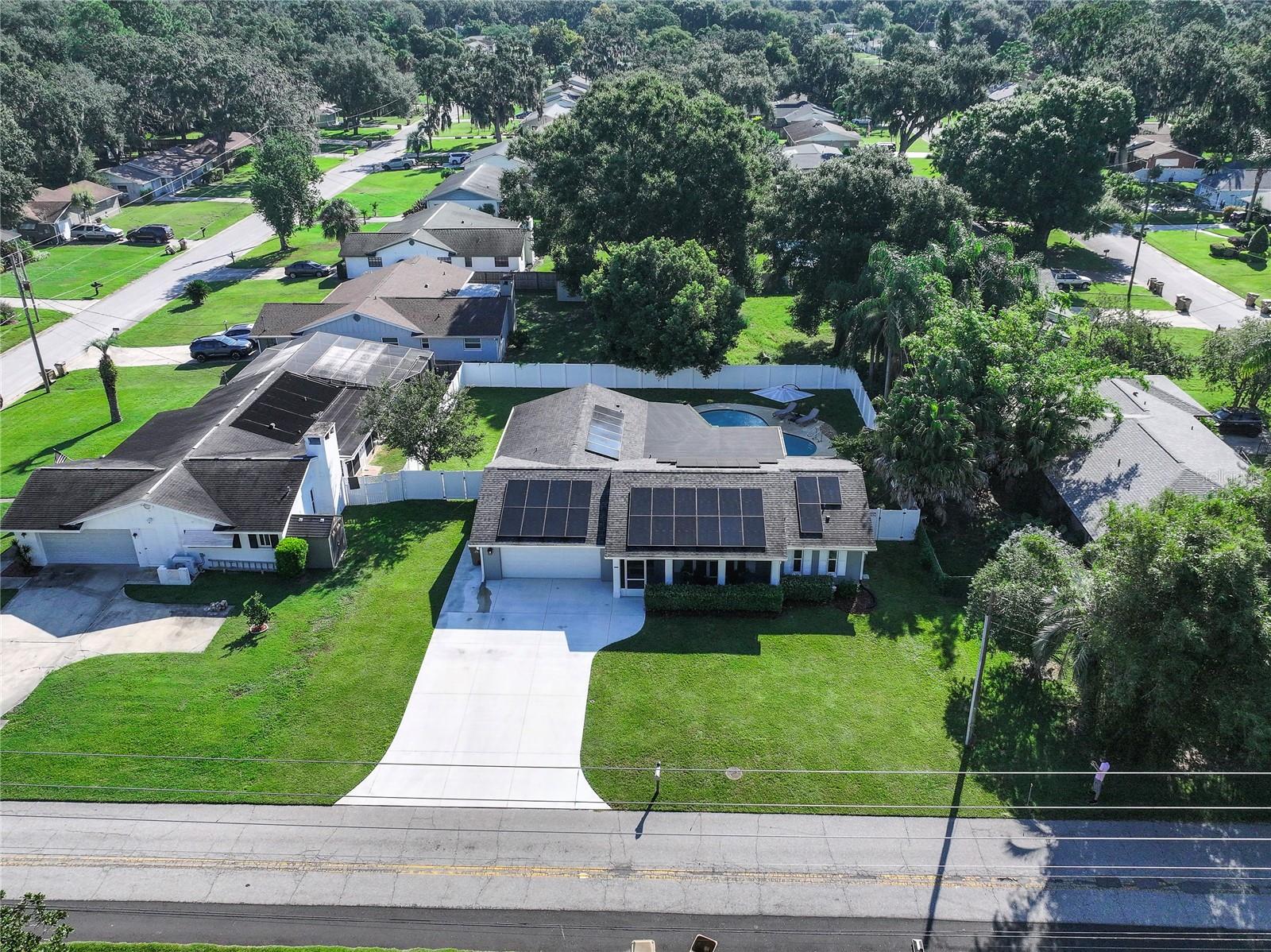 Image 2 of 45 For 258 Bay Road
