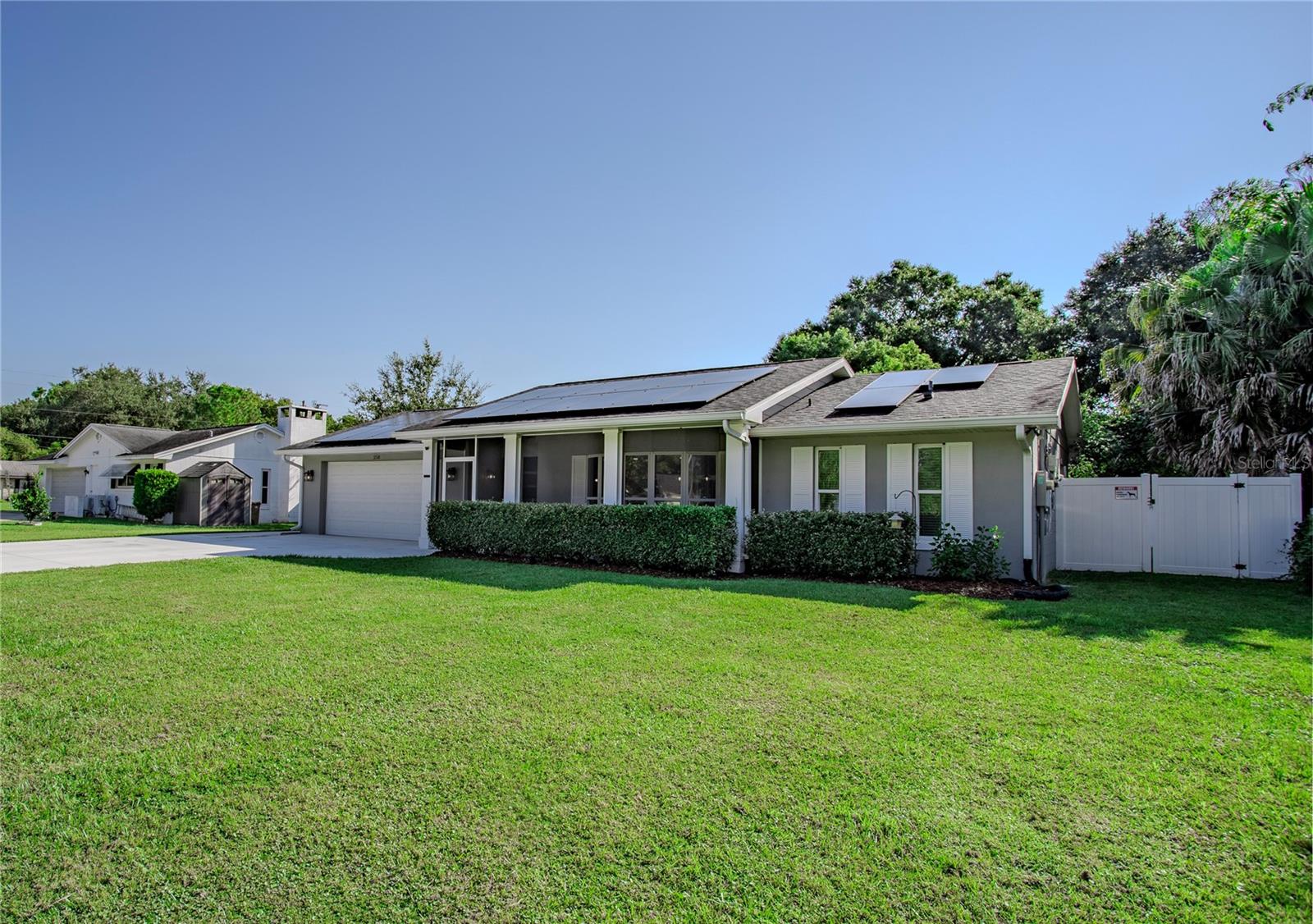 Image 3 of 45 For 258 Bay Road