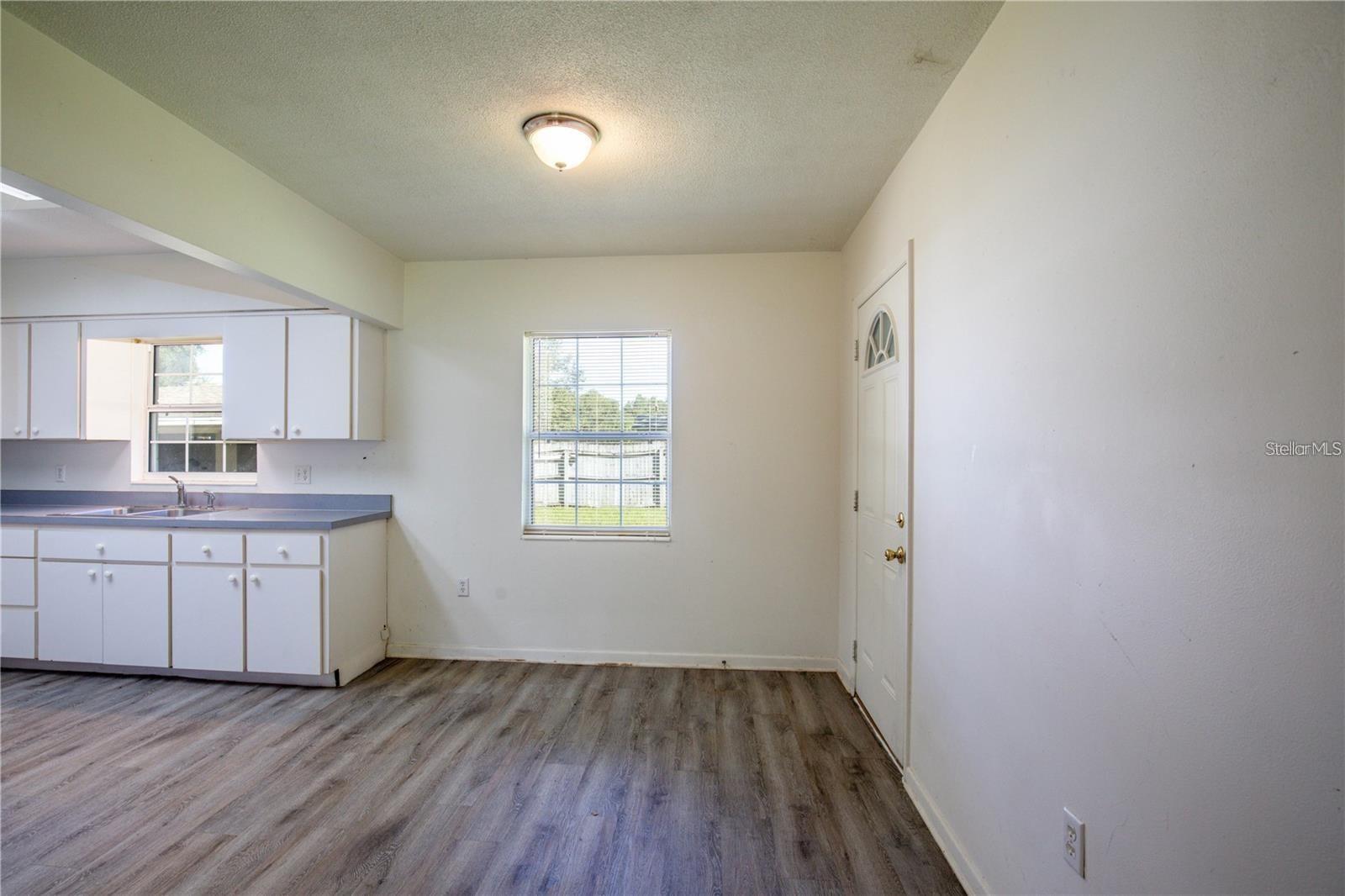 Image 11 of 17 For 25525 Colmar Avenue