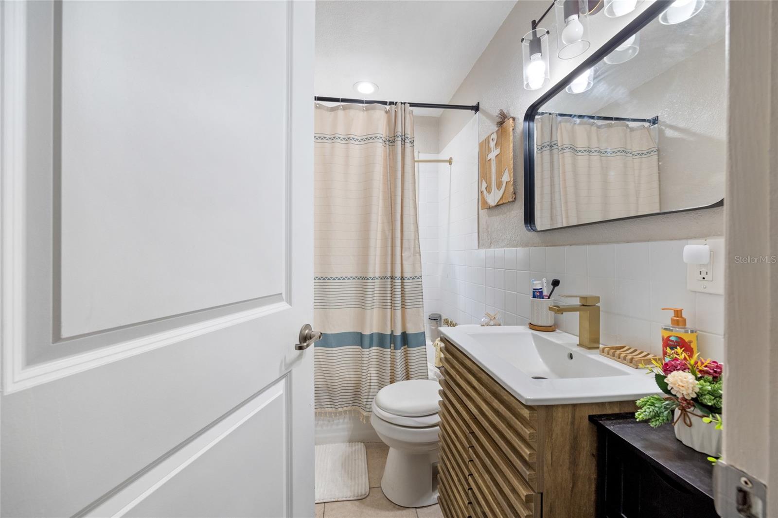 Image 17 of 24 For 1202 Sumter Street