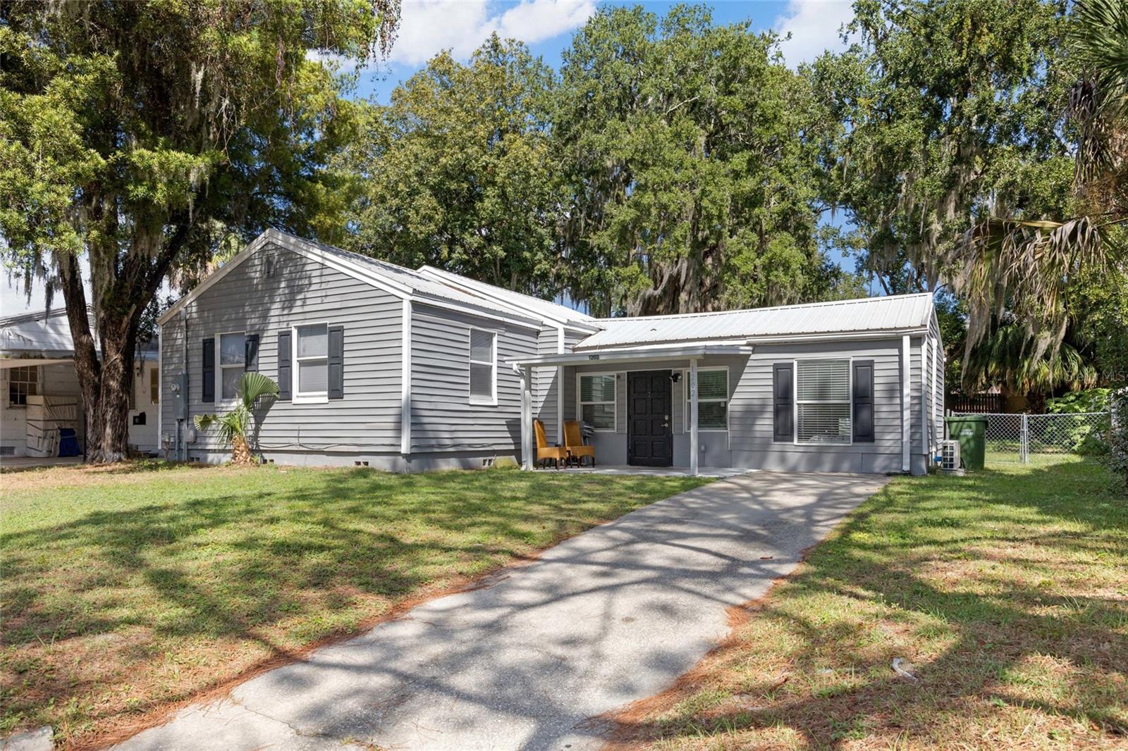 Image 3 of 24 For 1202 Sumter Street