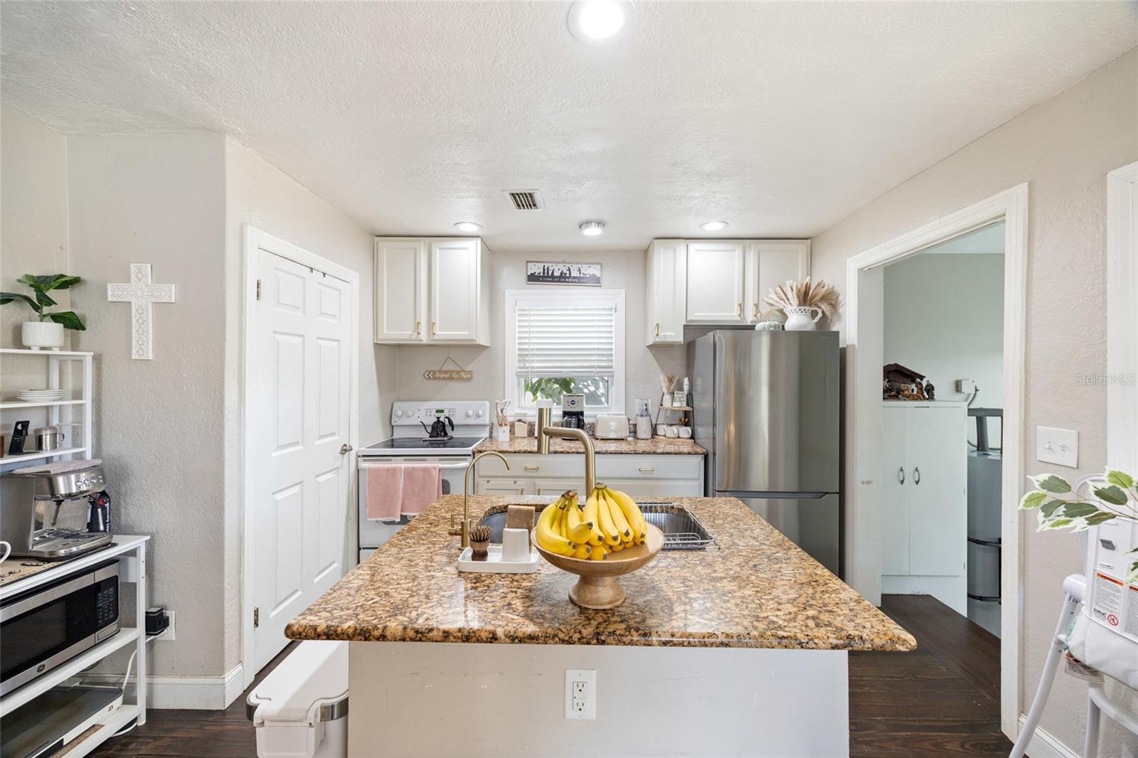 Image 9 of 24 For 1202 Sumter Street