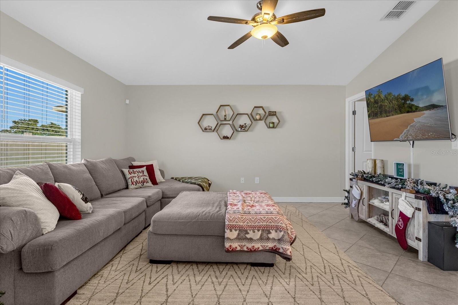 Image 9 of 22 For 148 Taft Drive