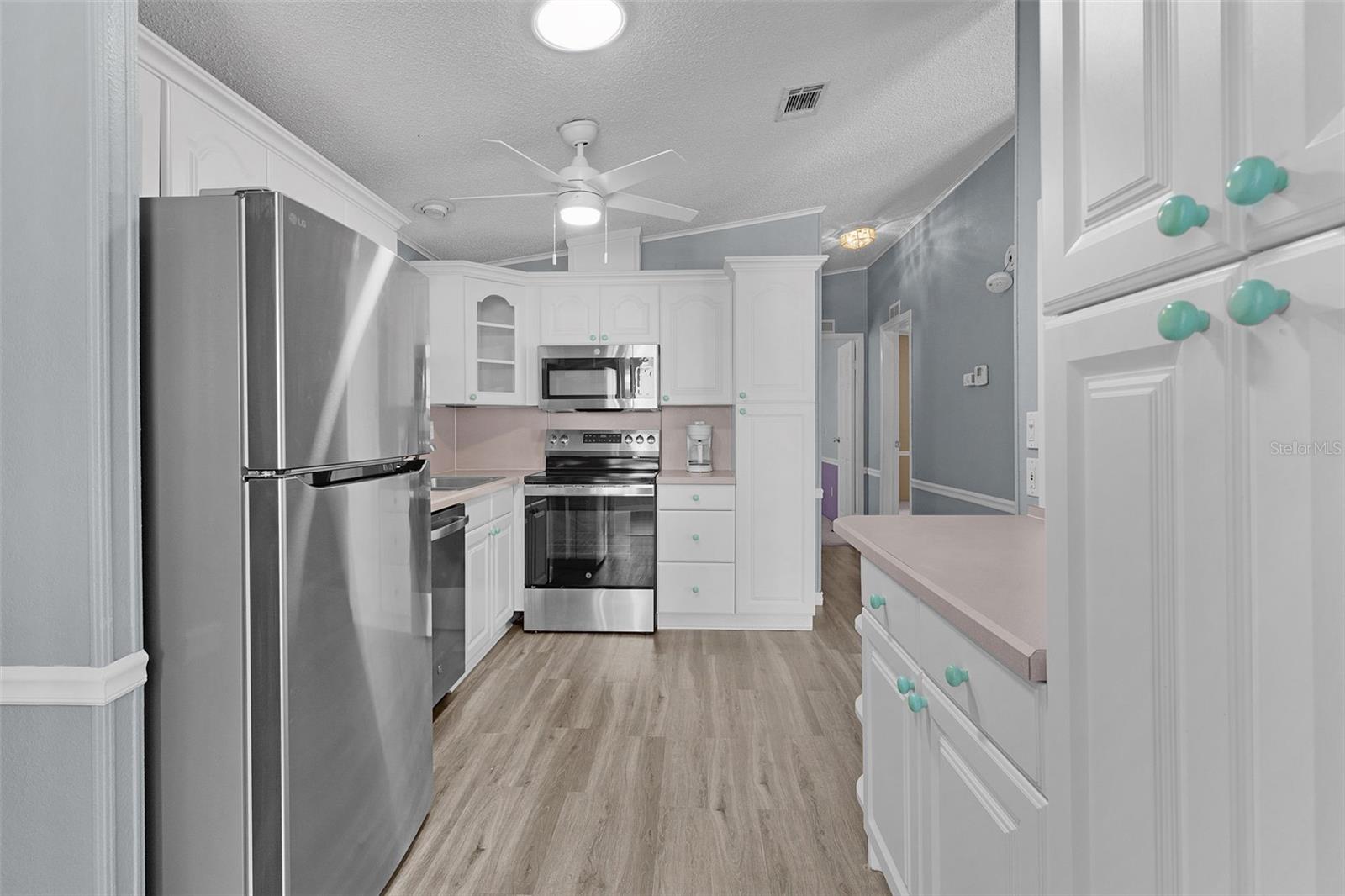 Image 12 of 46 For 817 Hibiscus Drive