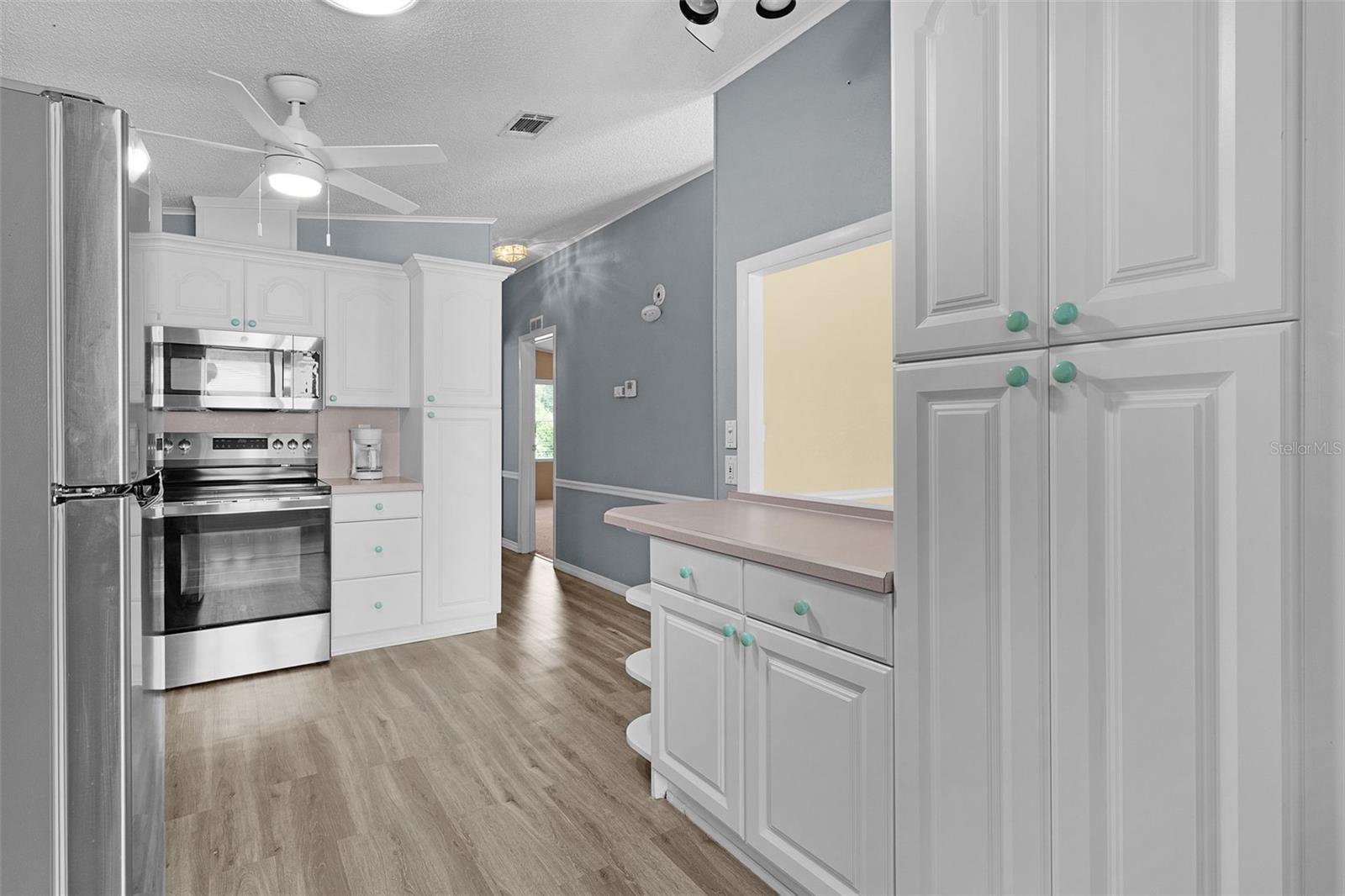 Image 13 of 46 For 817 Hibiscus Drive