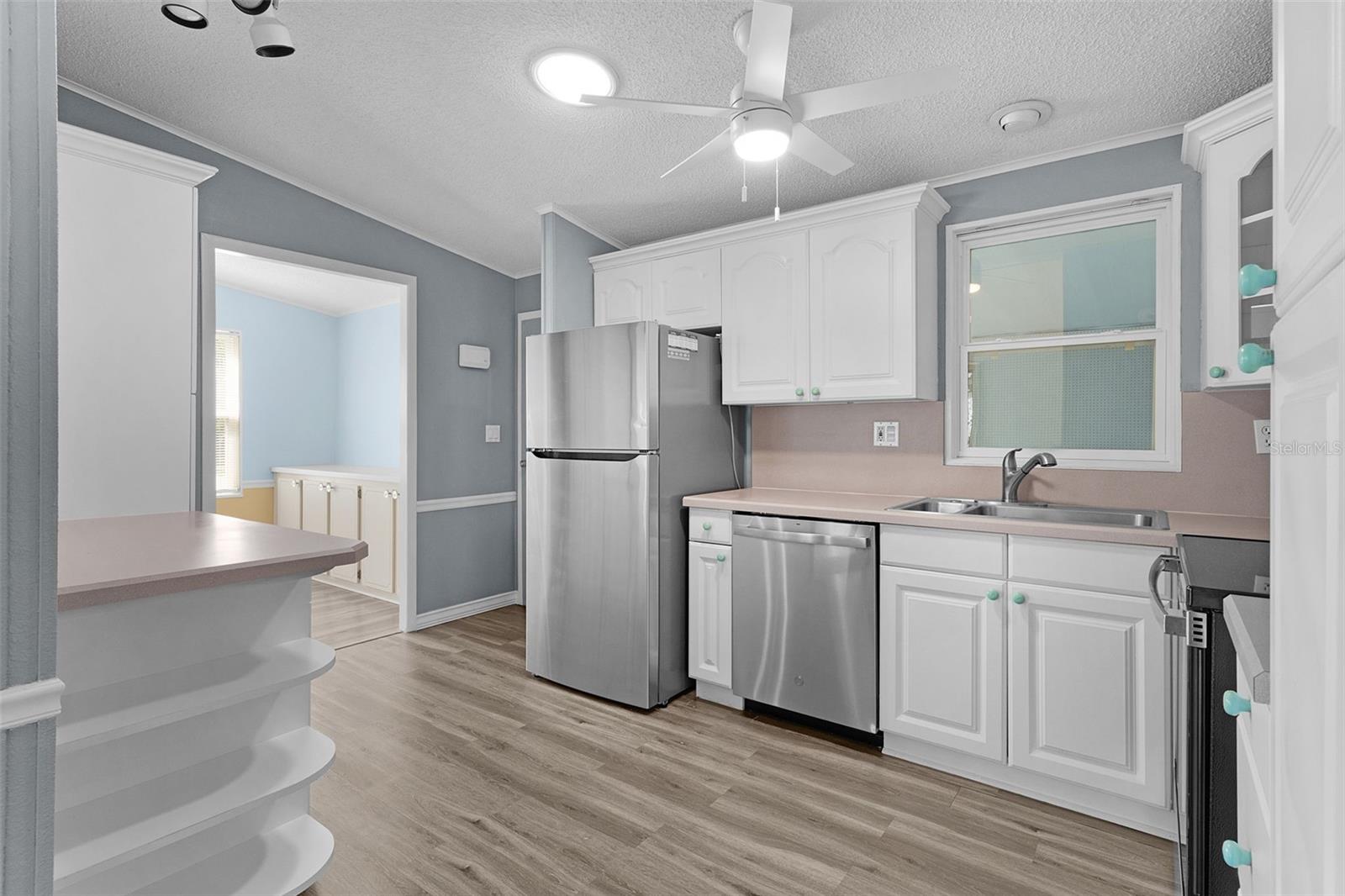 Image 16 of 46 For 817 Hibiscus Drive