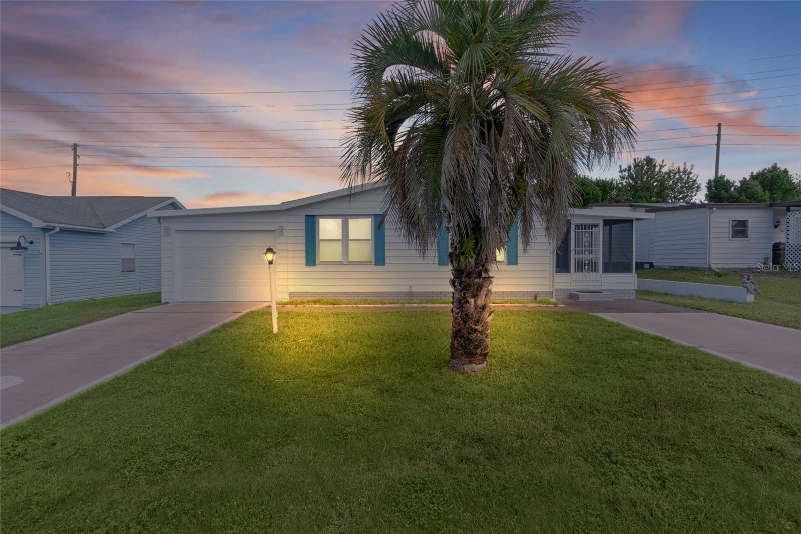 Image 2 of 46 For 817 Hibiscus Drive