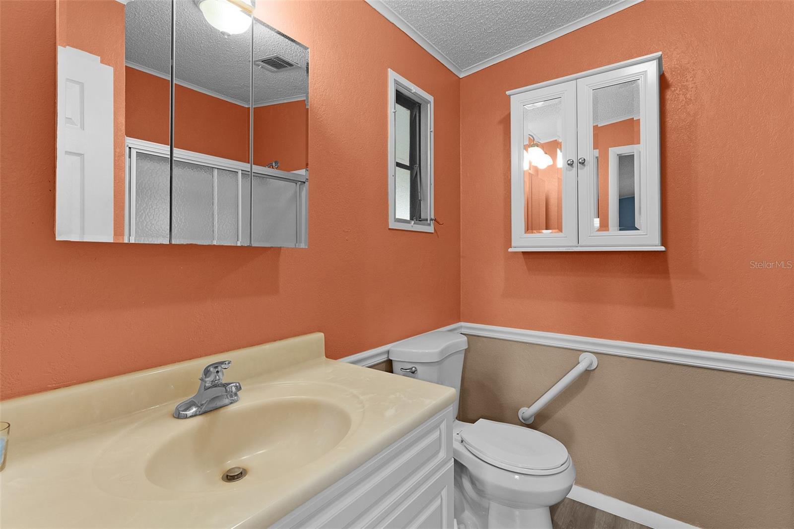 Image 21 of 46 For 817 Hibiscus Drive