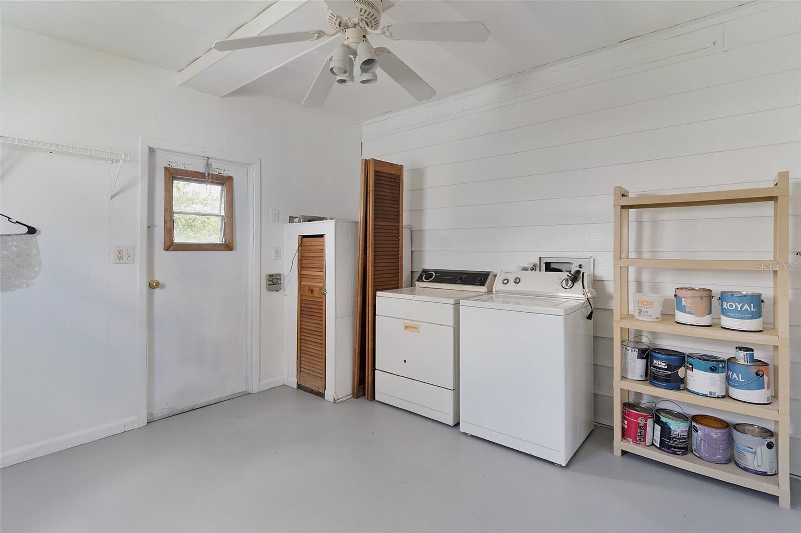 Image 33 of 46 For 817 Hibiscus Drive