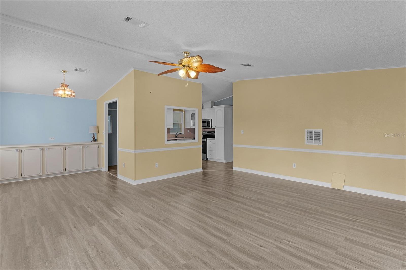 Image 8 of 46 For 817 Hibiscus Drive