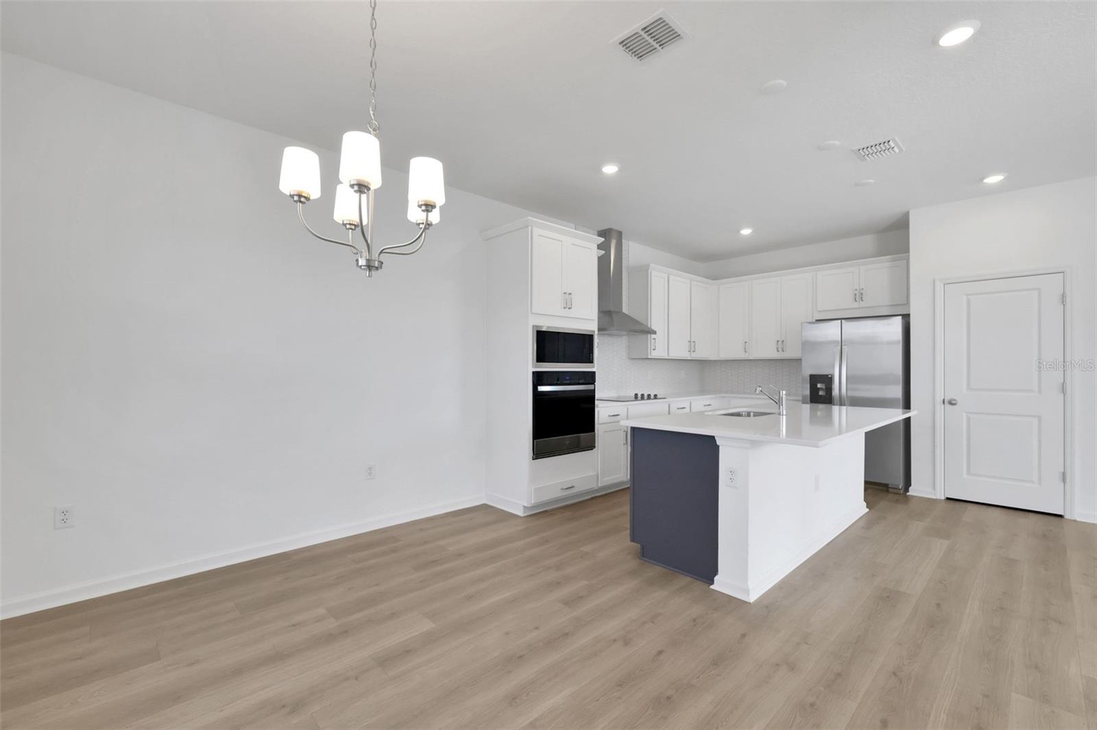 Image 31 of 37 For 5136 Firebush Drive