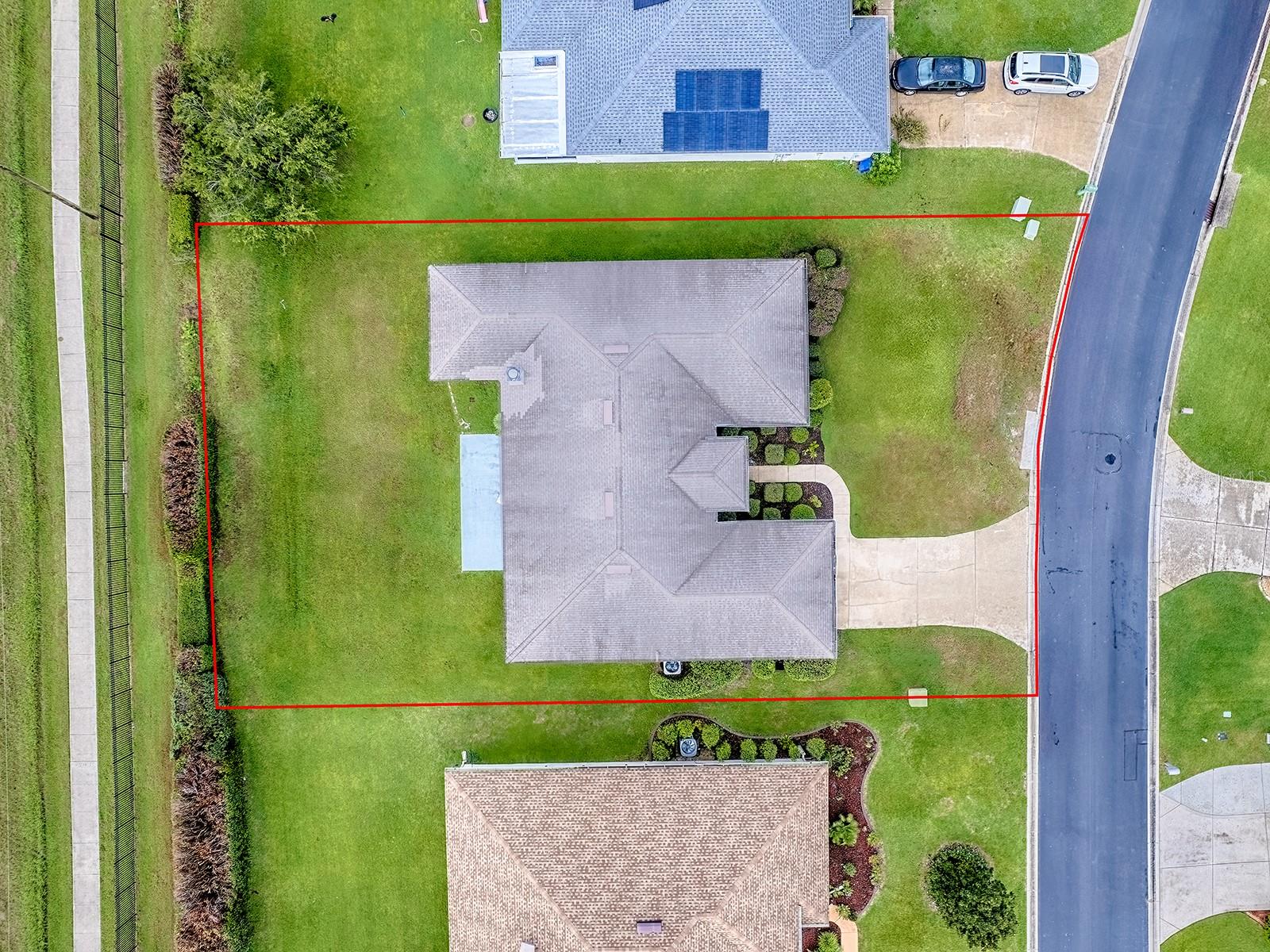 Image 19 of 22 For 705 Lake Diamond Avenue