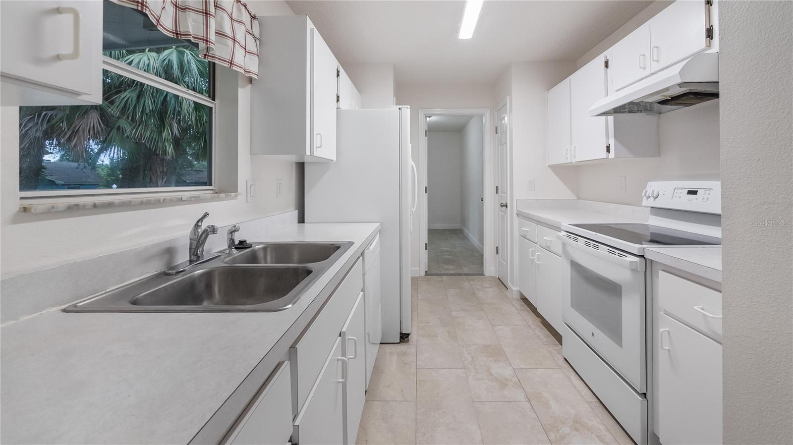 Image 10 of 23 For 114 Osceola Court