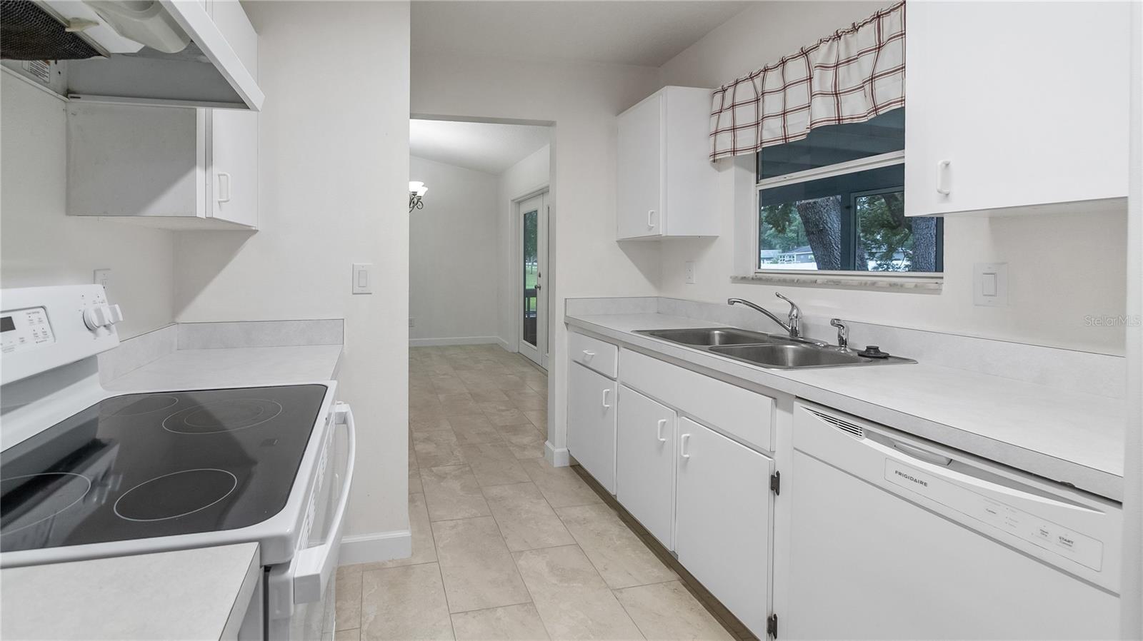 Image 11 of 23 For 114 Osceola Court