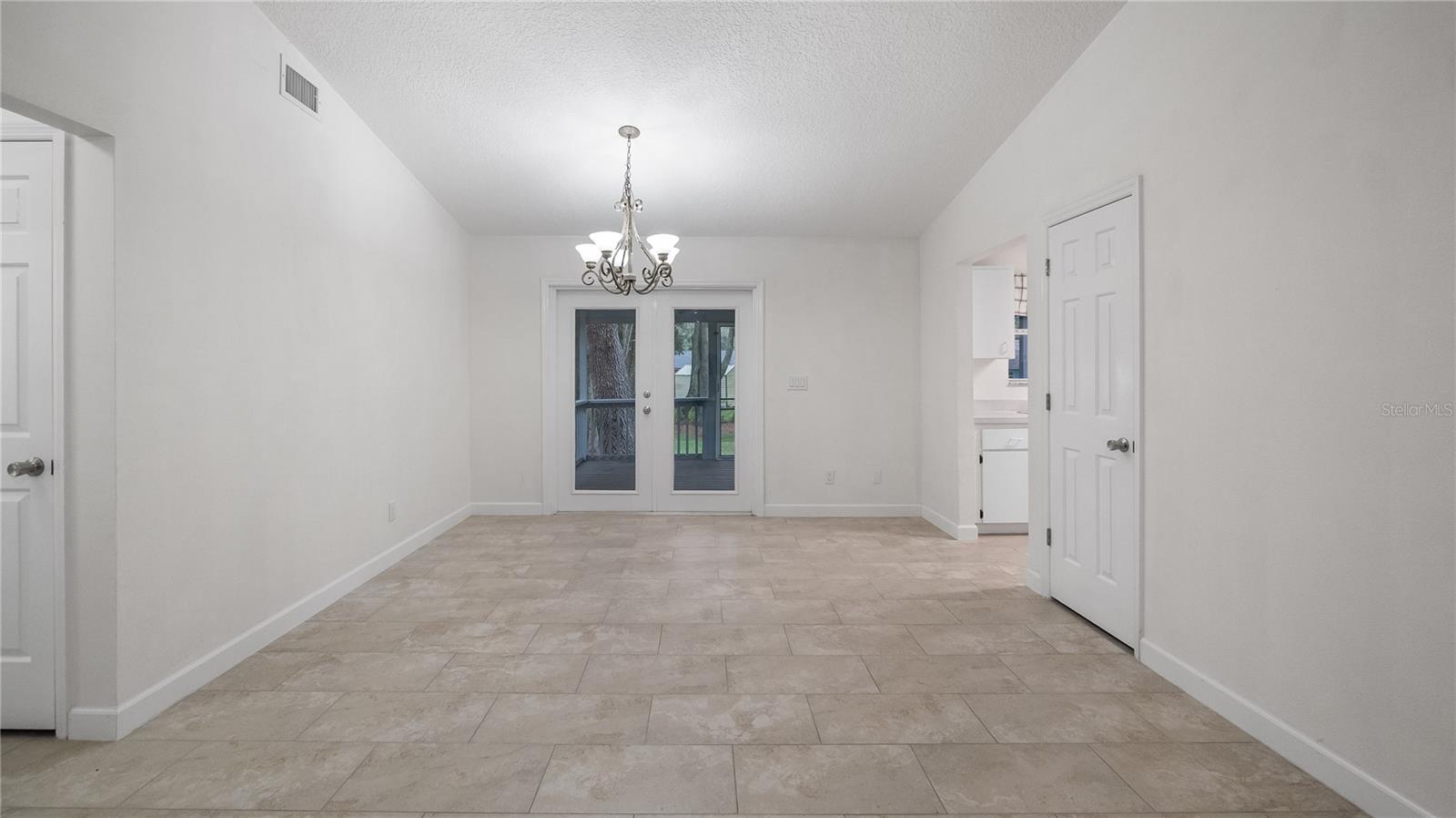 Image 13 of 23 For 114 Osceola Court