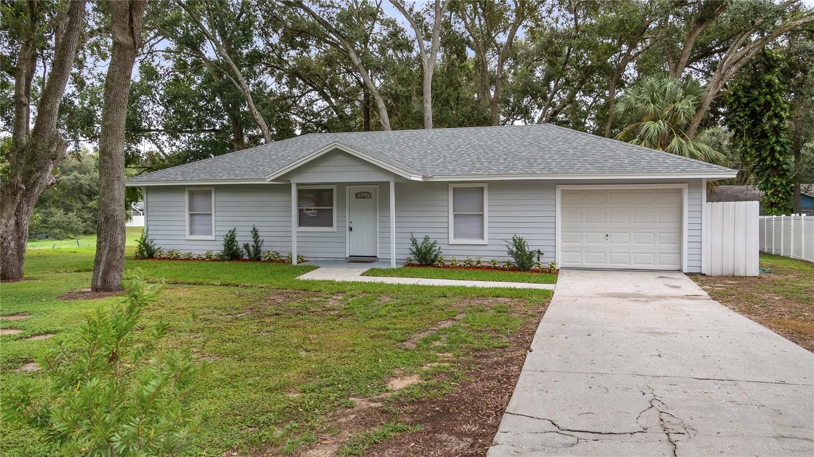 Image 2 of 23 For 114 Osceola Court