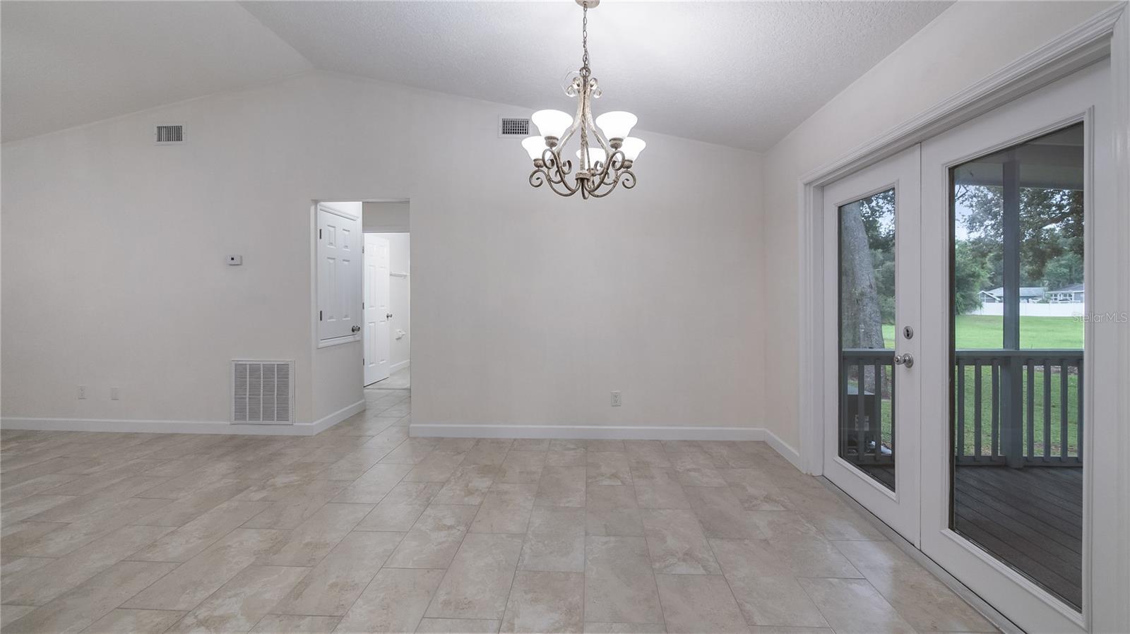 Image 9 of 23 For 114 Osceola Court