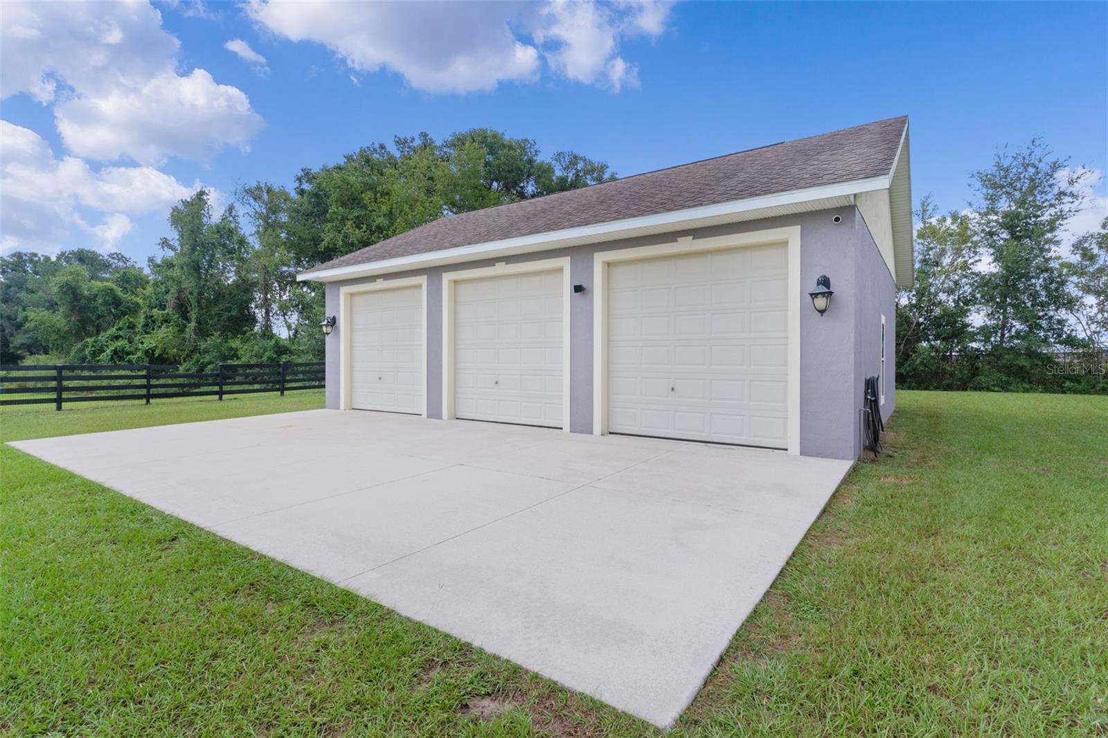 Image 41 of 75 For 4190 County Road 121d