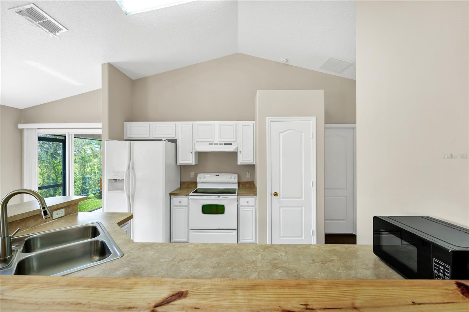 Image 10 of 40 For 514 Lake Sumner Drive