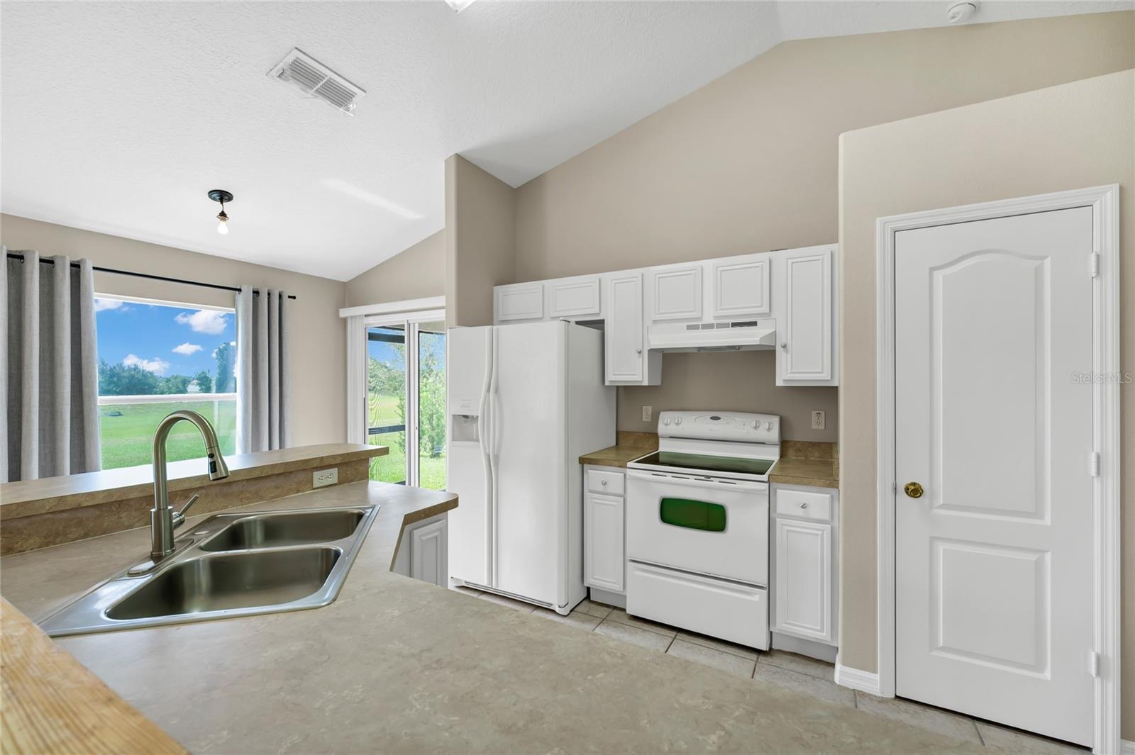 Image 11 of 40 For 514 Lake Sumner Drive