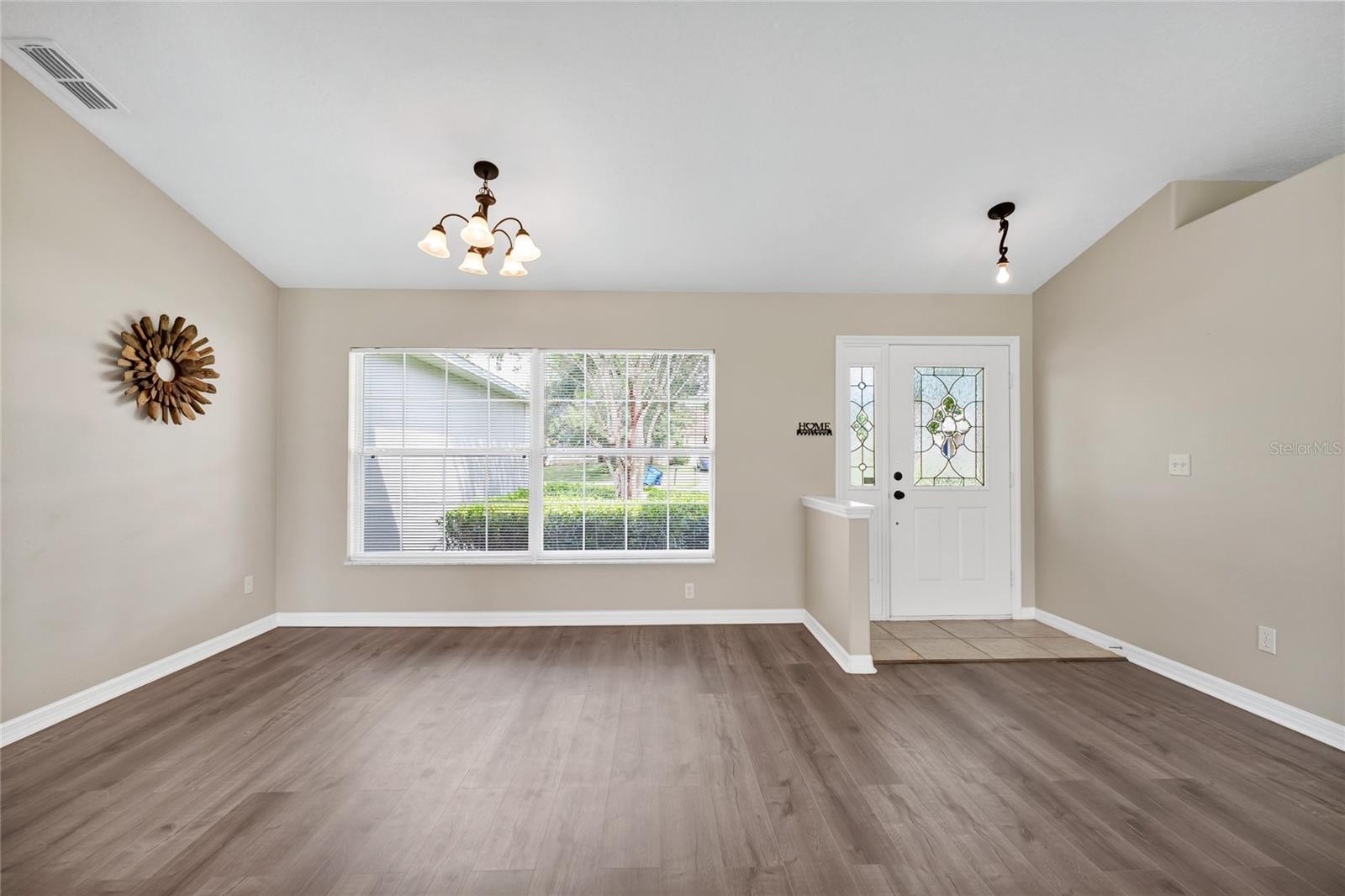 Image 9 of 40 For 514 Lake Sumner Drive