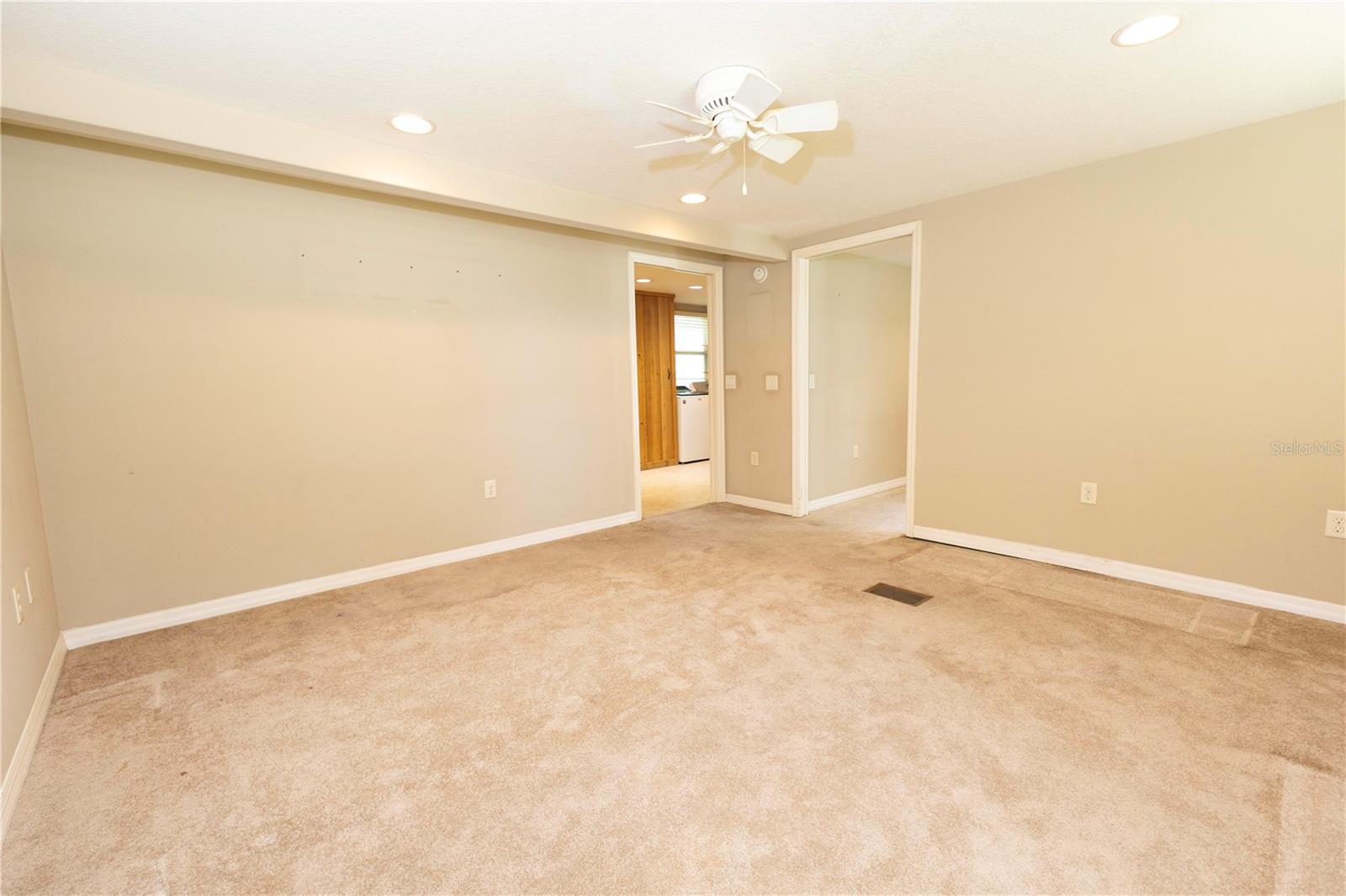Image 76 of 84 For 2055 C 462  