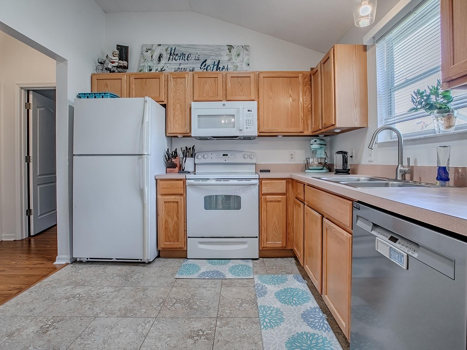 Image 11 of 41 For 2412 Merida Circle