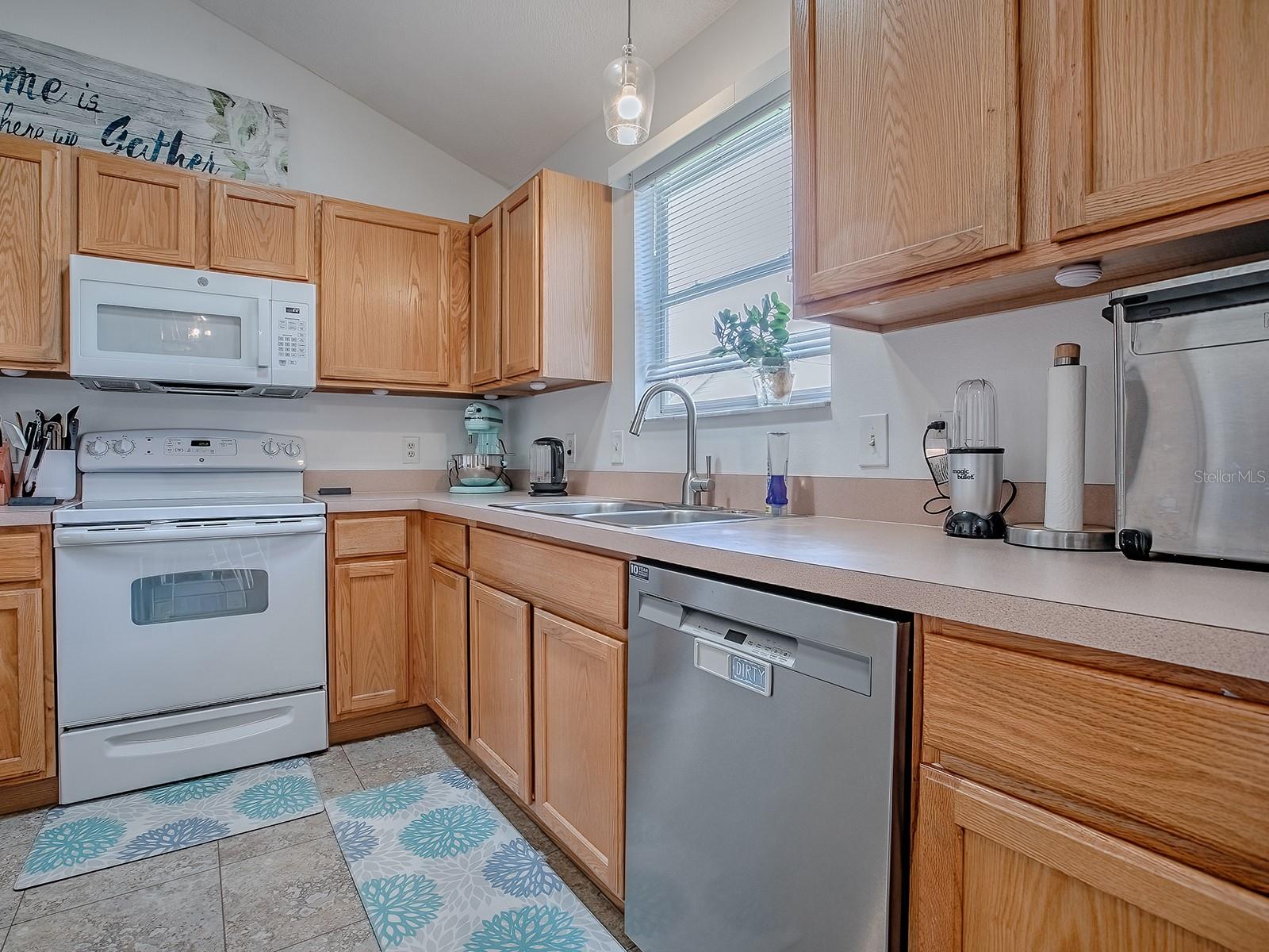 Image 12 of 41 For 2412 Merida Circle