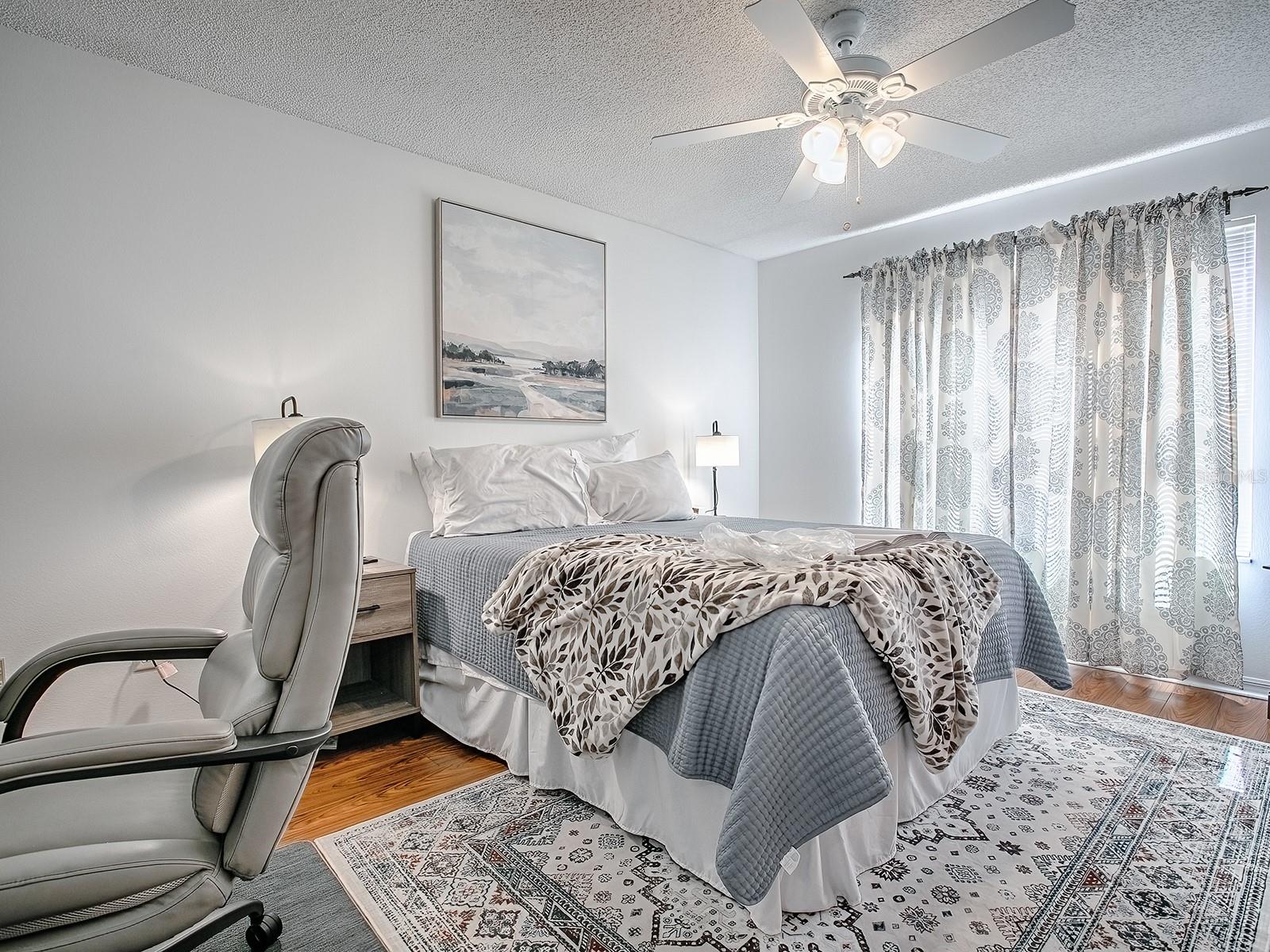 Image 17 of 41 For 2412 Merida Circle