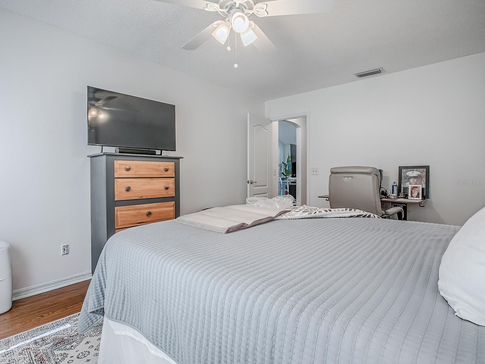 Image 18 of 41 For 2412 Merida Circle