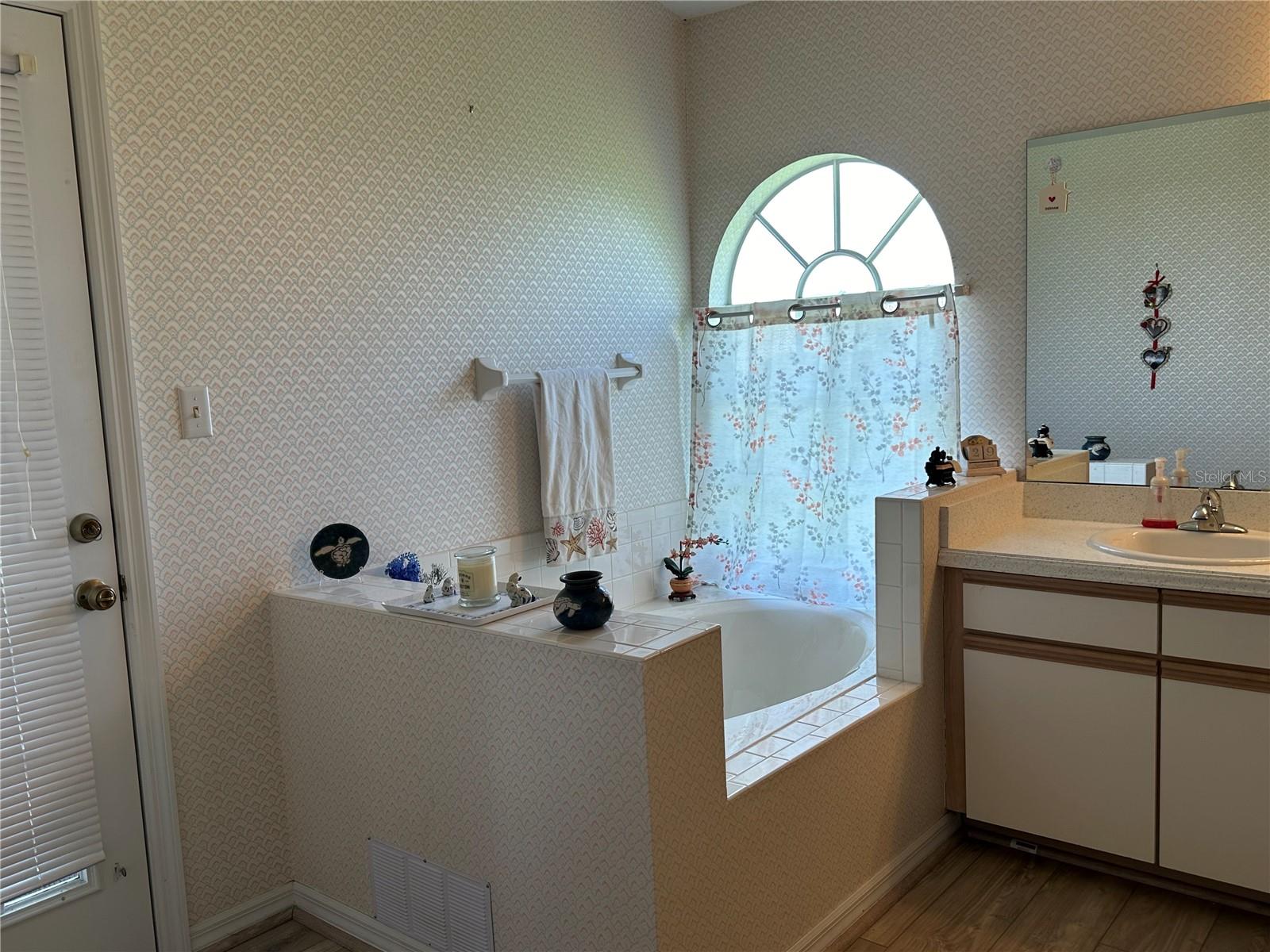 Image 21 of 31 For 25313 Jasmine Court