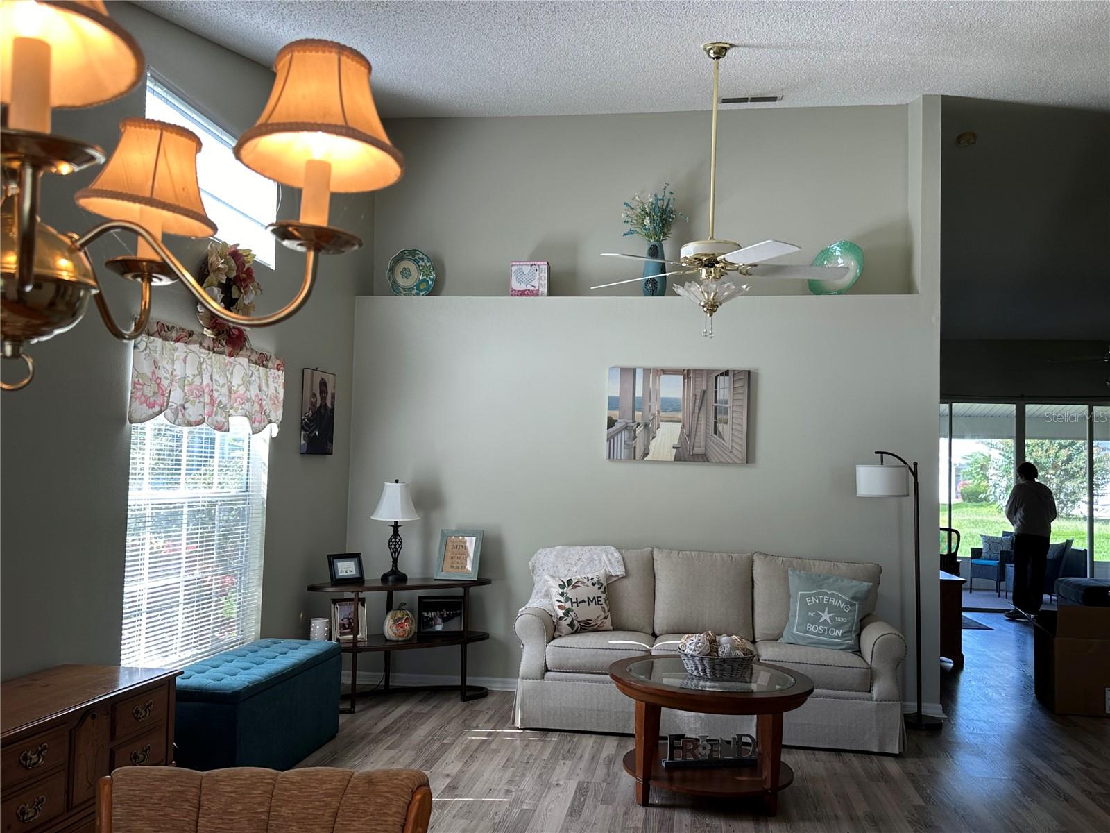 Image 6 of 31 For 25313 Jasmine Court