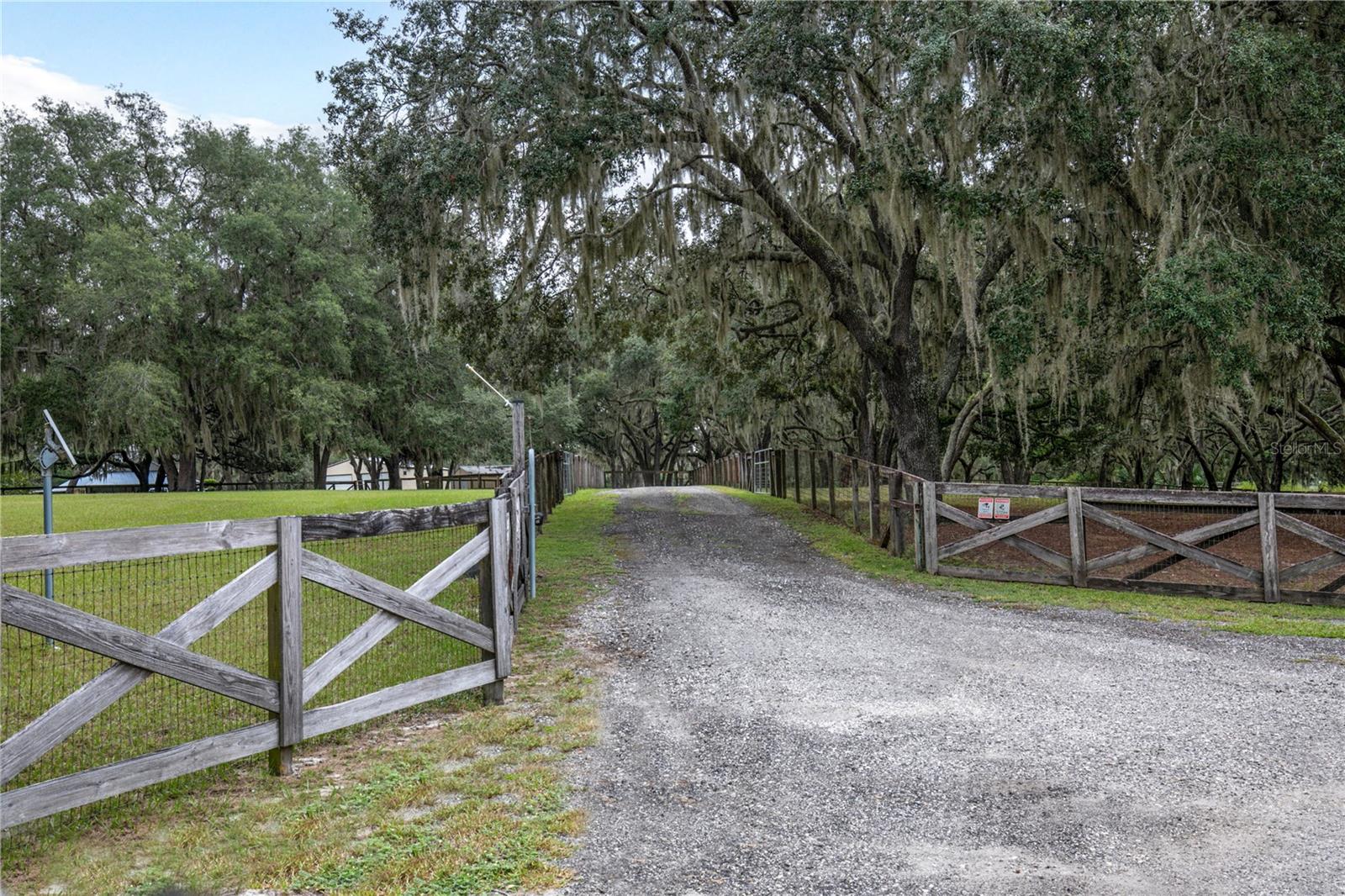 Image 11 of 68 For 41812 Catbrier Lane